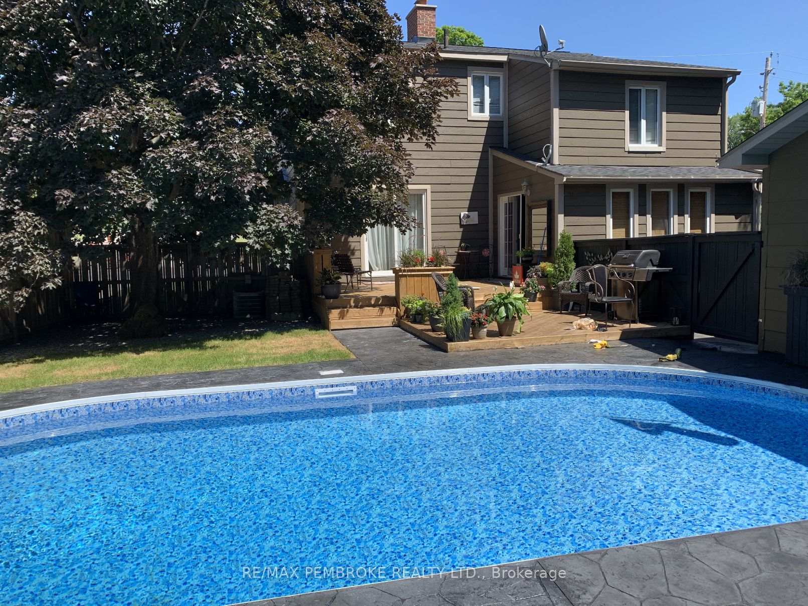 Photo 35 of 320 Mackay Street, Pembroke, Pembroke — HOMEH