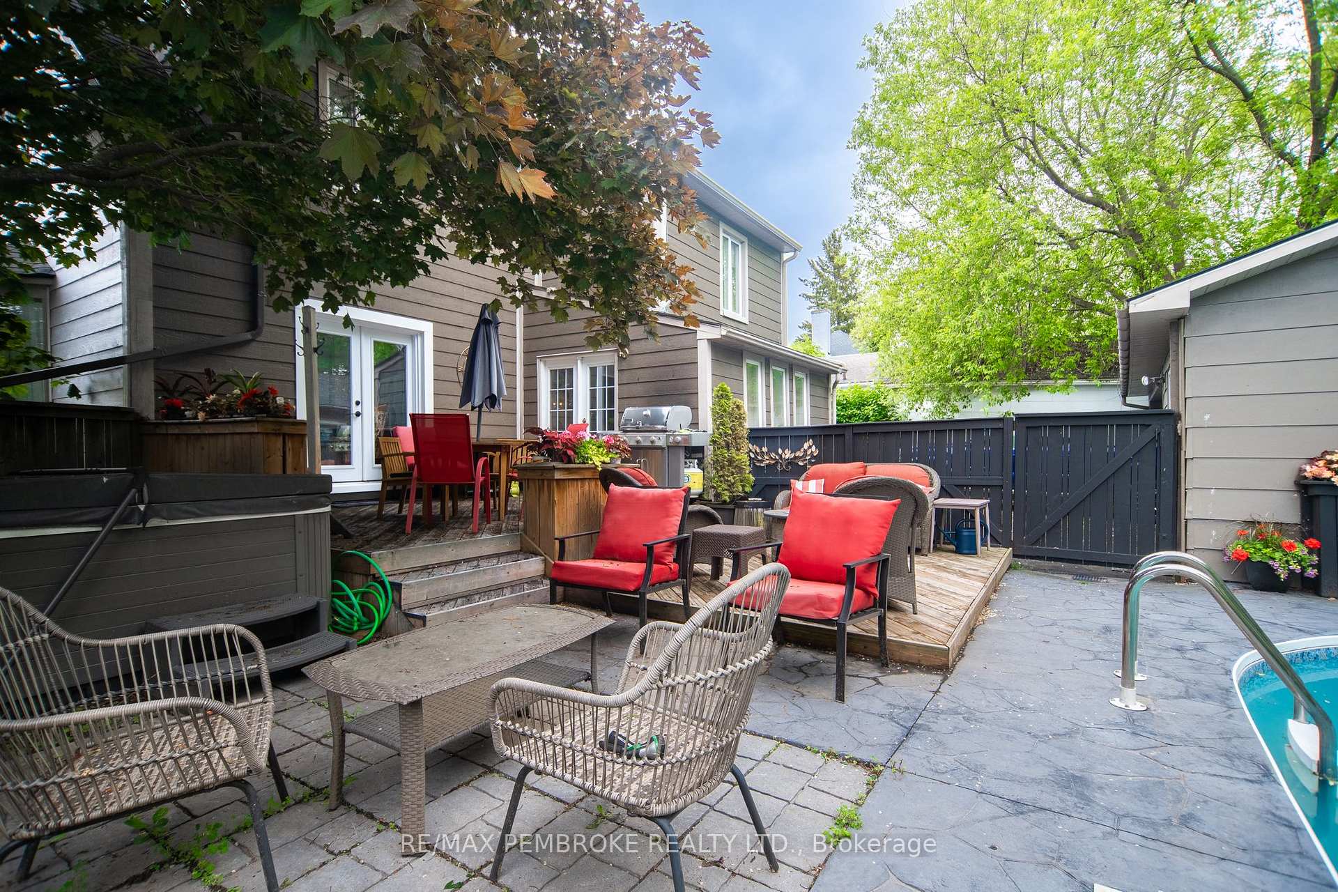 Photo 36 of 320 Mackay Street, Pembroke, Pembroke — HOMEH