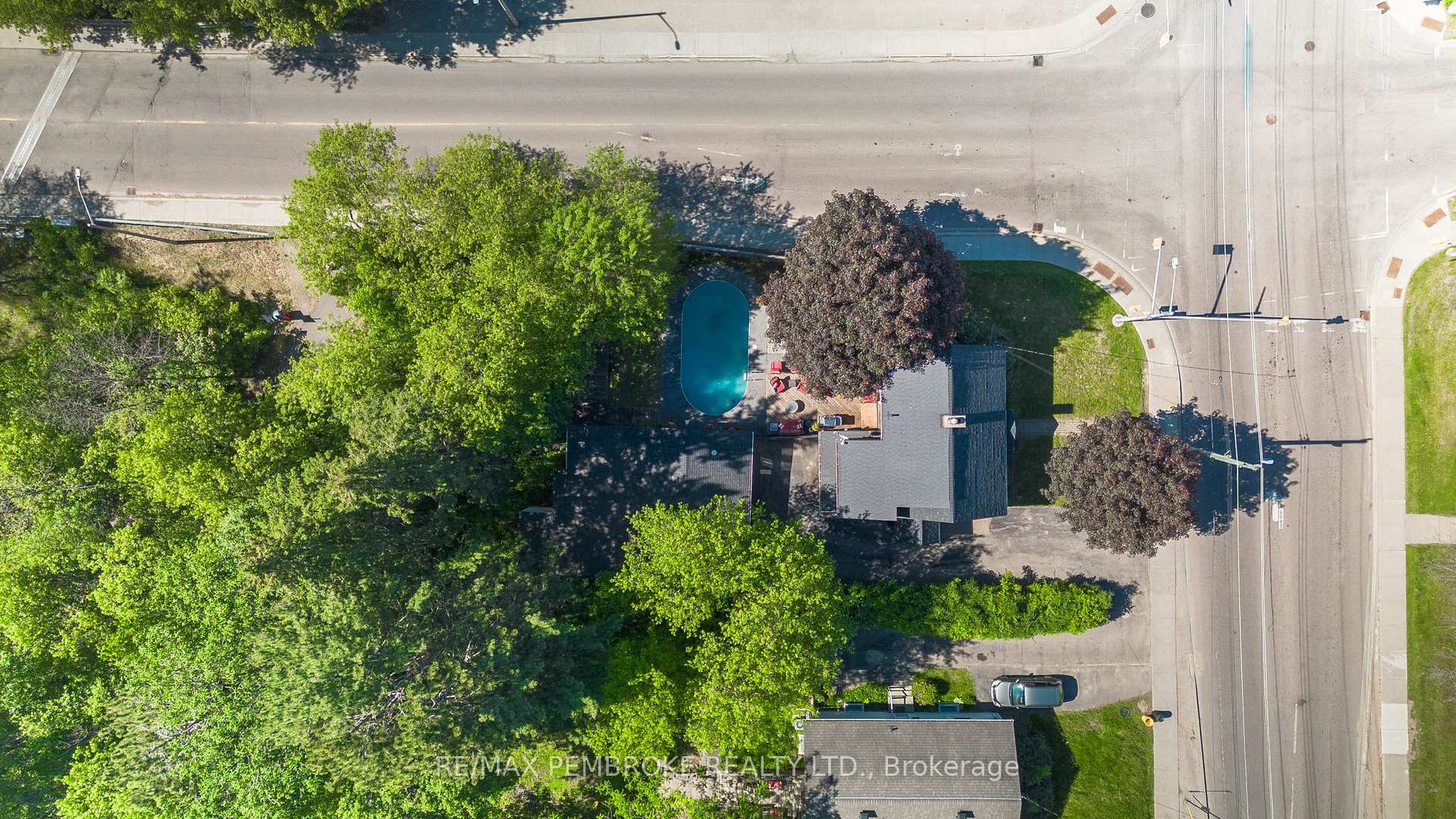 Photo 42 of 320 Mackay Street, Pembroke, Pembroke — HOMEH