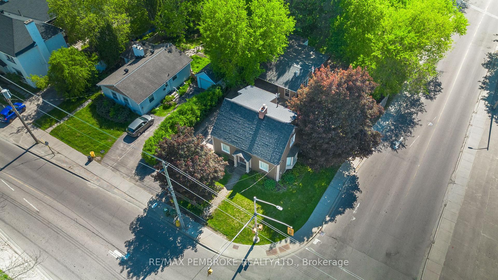 Photo 43 of 320 Mackay Street, Pembroke, Pembroke — HOMEH