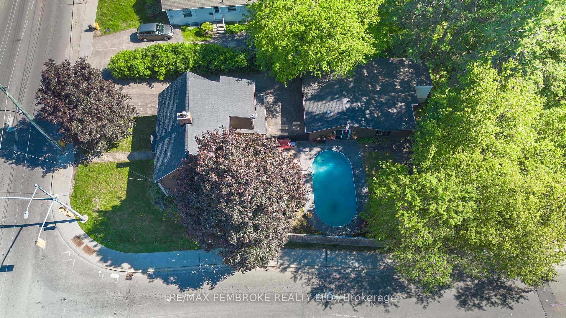 Photo 46 of 320 Mackay Street, Pembroke, Pembroke — HOMEH