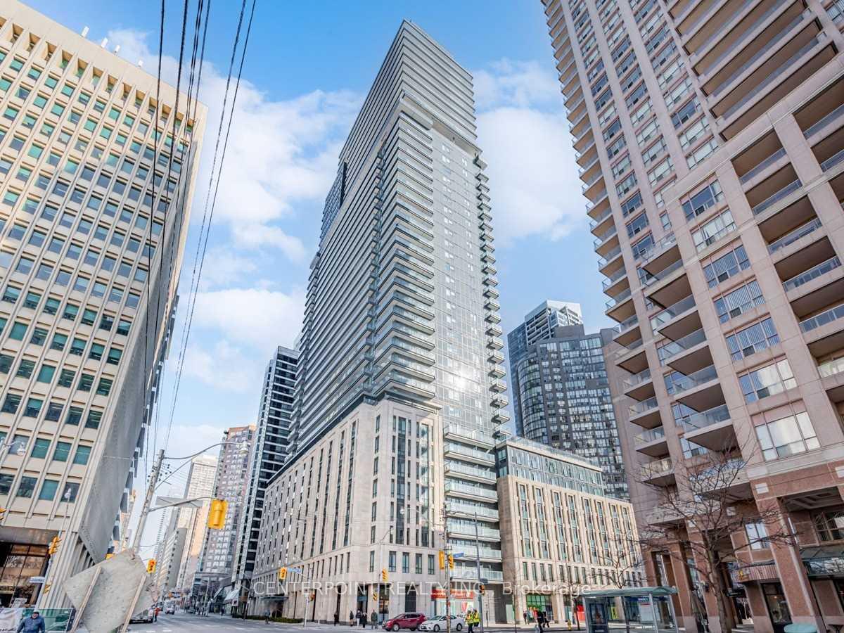 Photo 1 of Unit 816, 955 Bay Street, Toronto, Bay Street Corridor — HOMEH