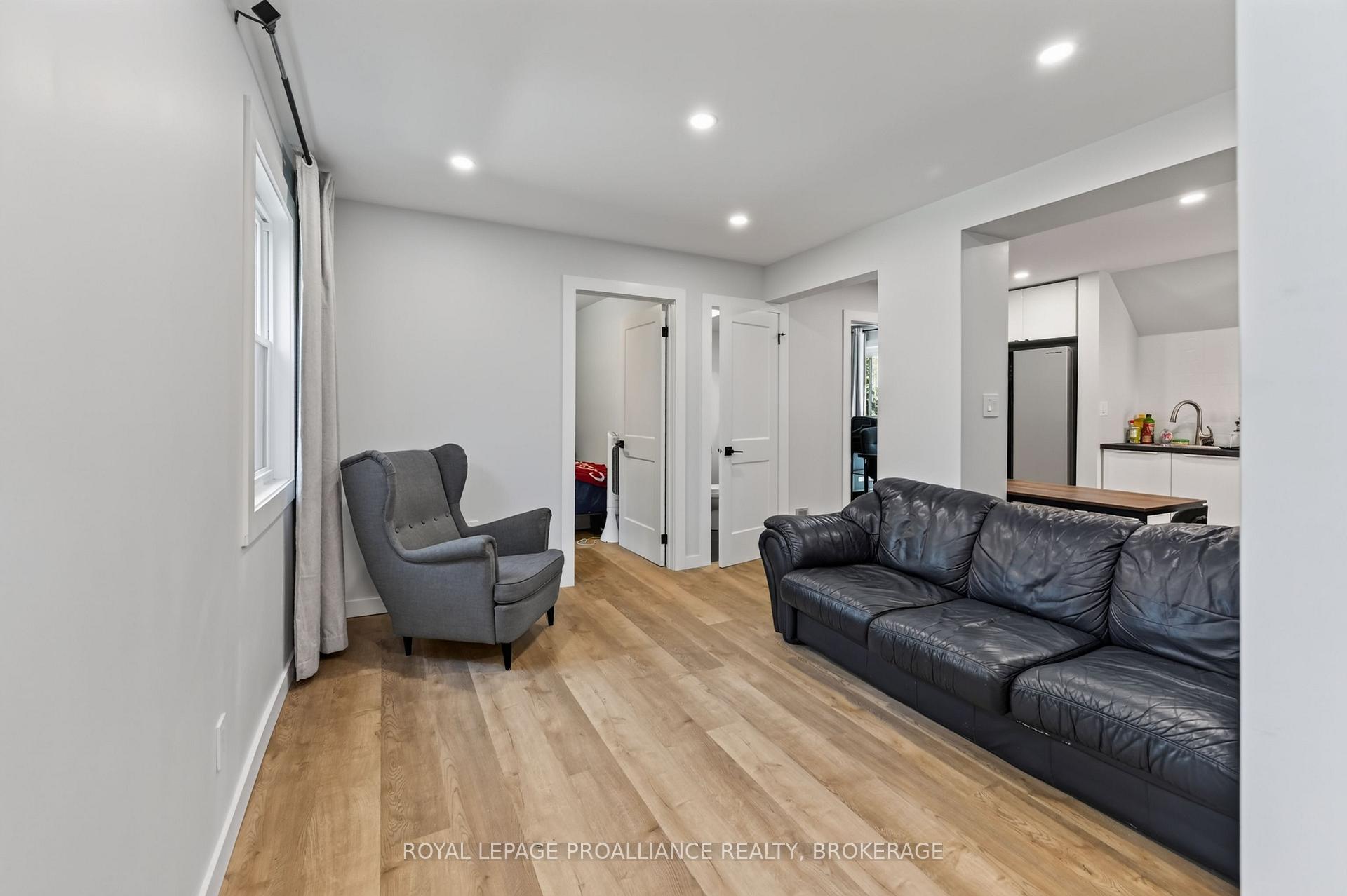 Photo 5 of 500 Brock Street, Kingston, Central City East — HOMEH