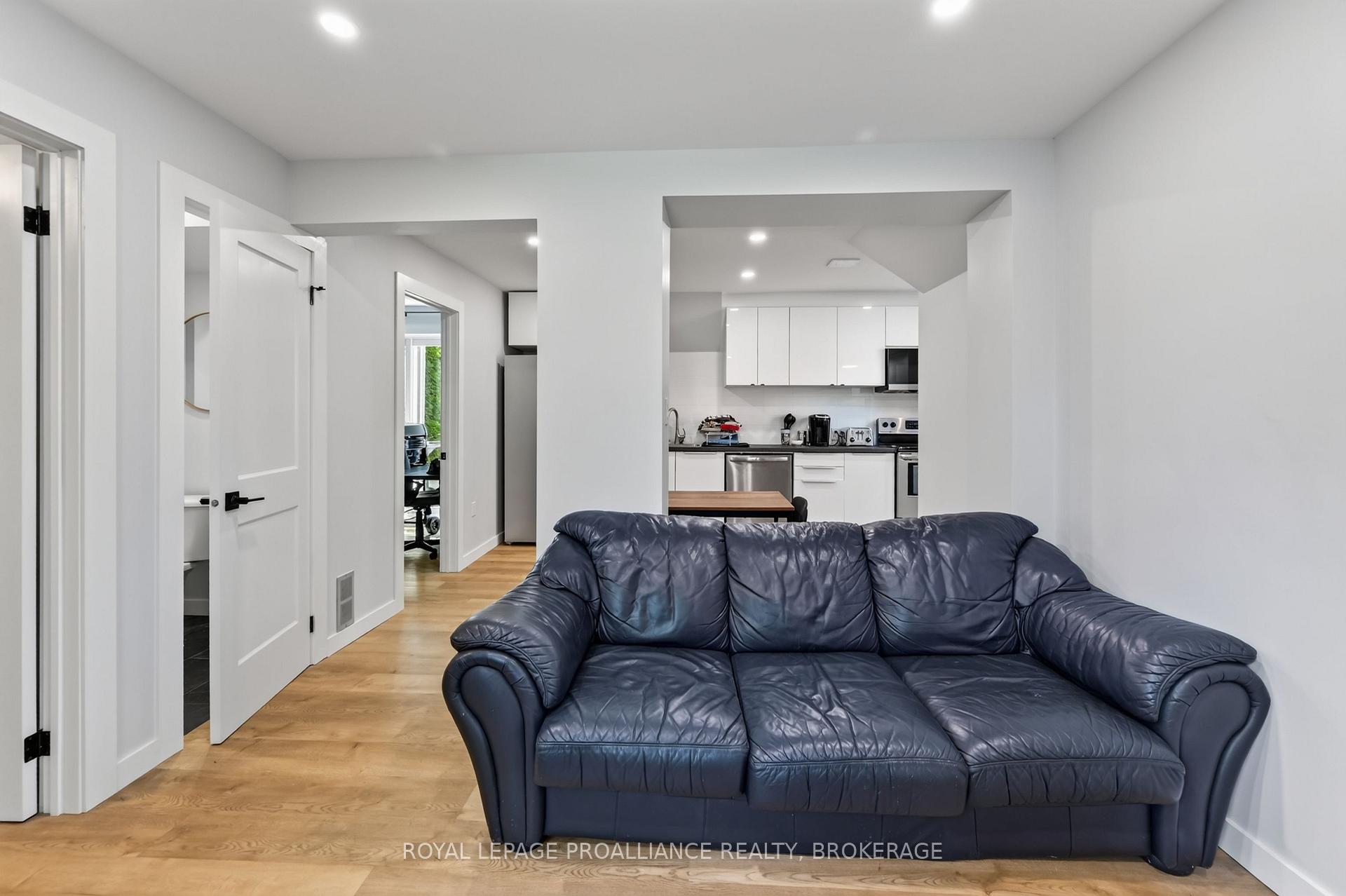 Photo 6 of 500 Brock Street, Kingston, Central City East — HOMEH