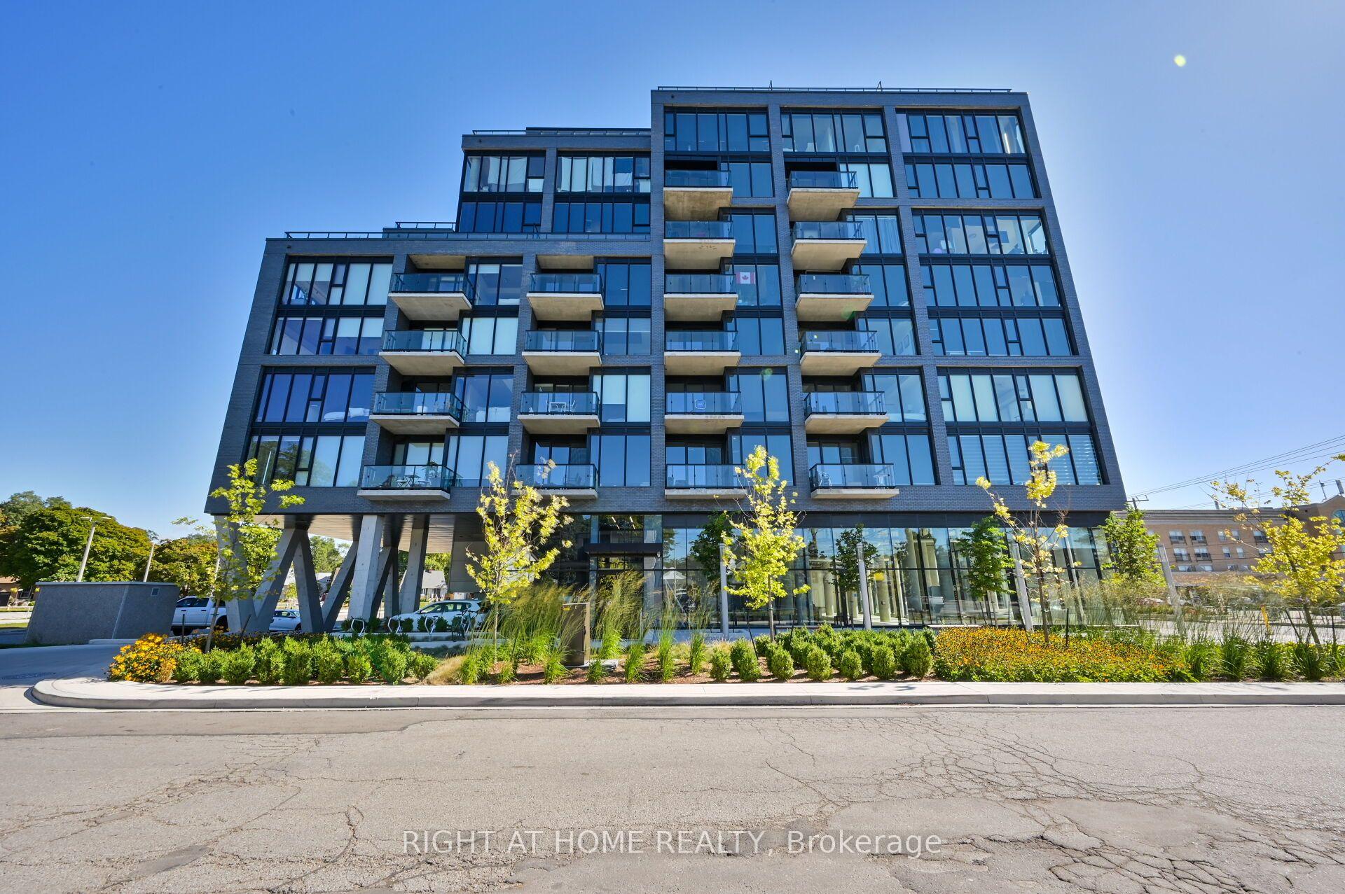 Photo 2 of Unit 817, 7 Smith Crescent, Etobicoke, Stonegate-Queensway — HOMEH