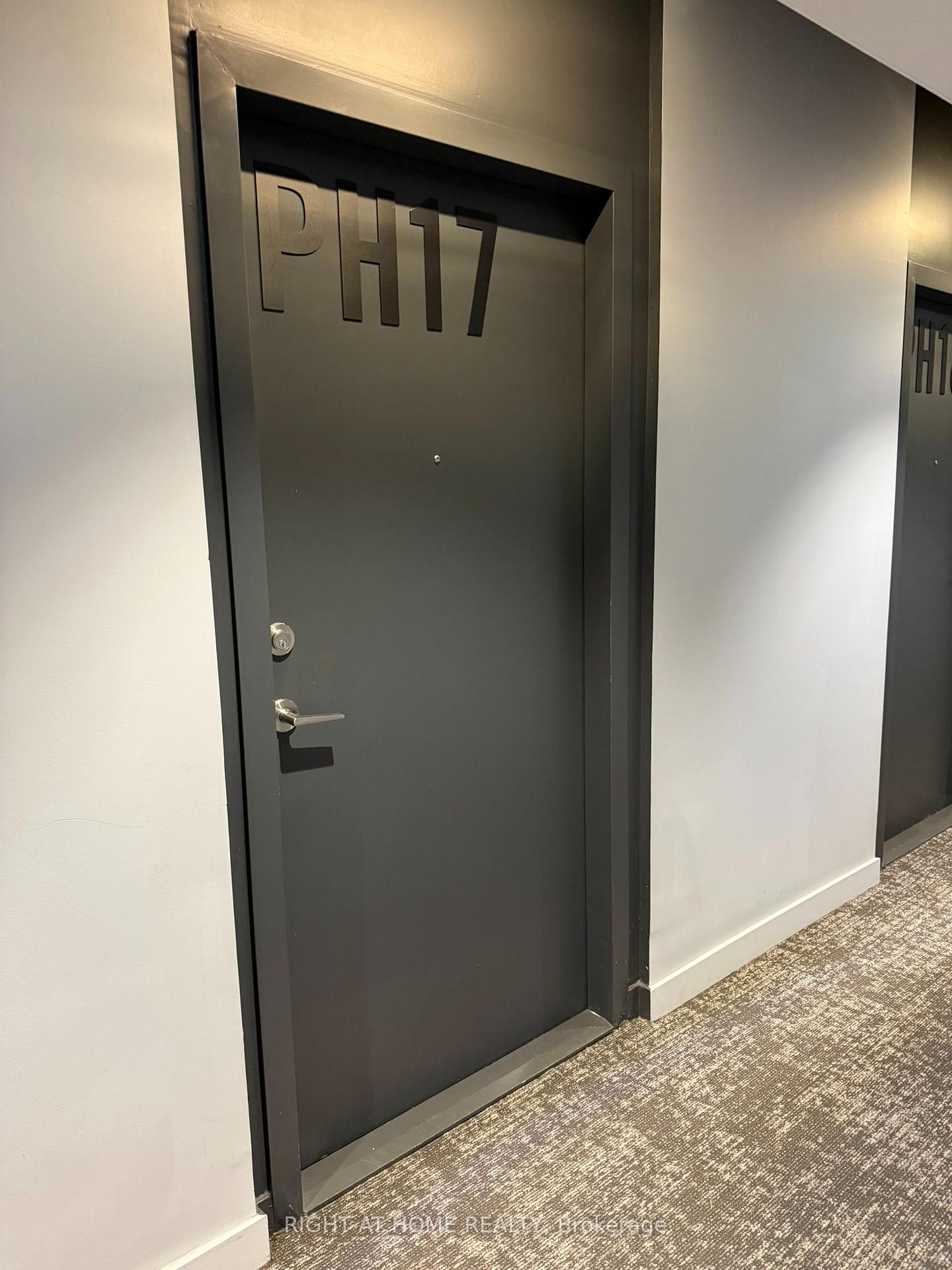 Photo 8 of Unit 817, 7 Smith Crescent, Etobicoke, Stonegate-Queensway — HOMEH