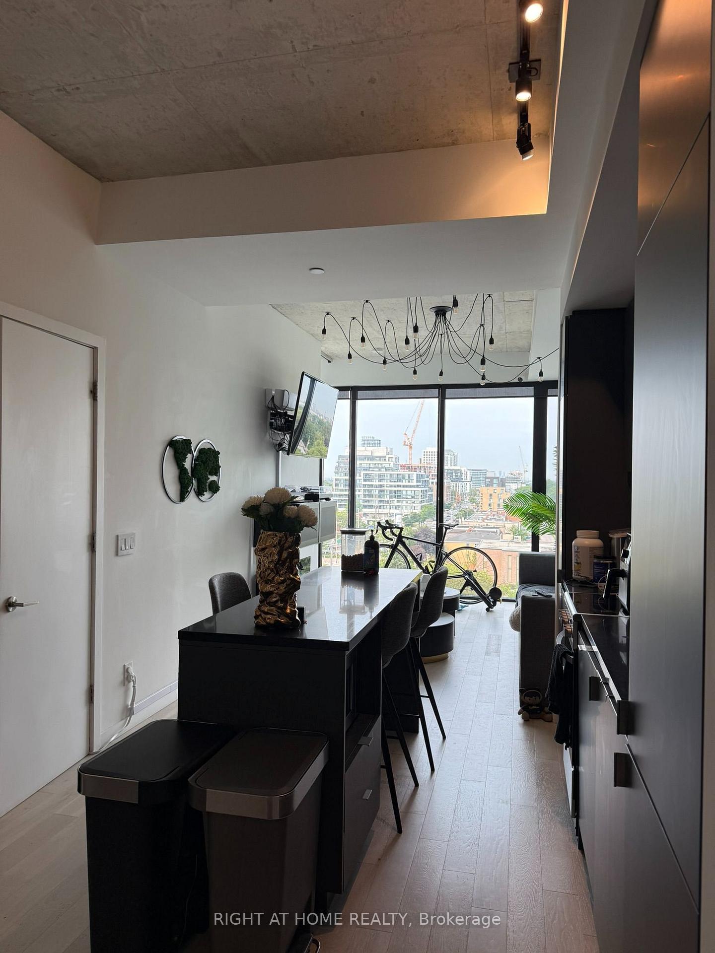 Photo 12 of Unit 817, 7 Smith Crescent, Etobicoke, Stonegate-Queensway — HOMEH