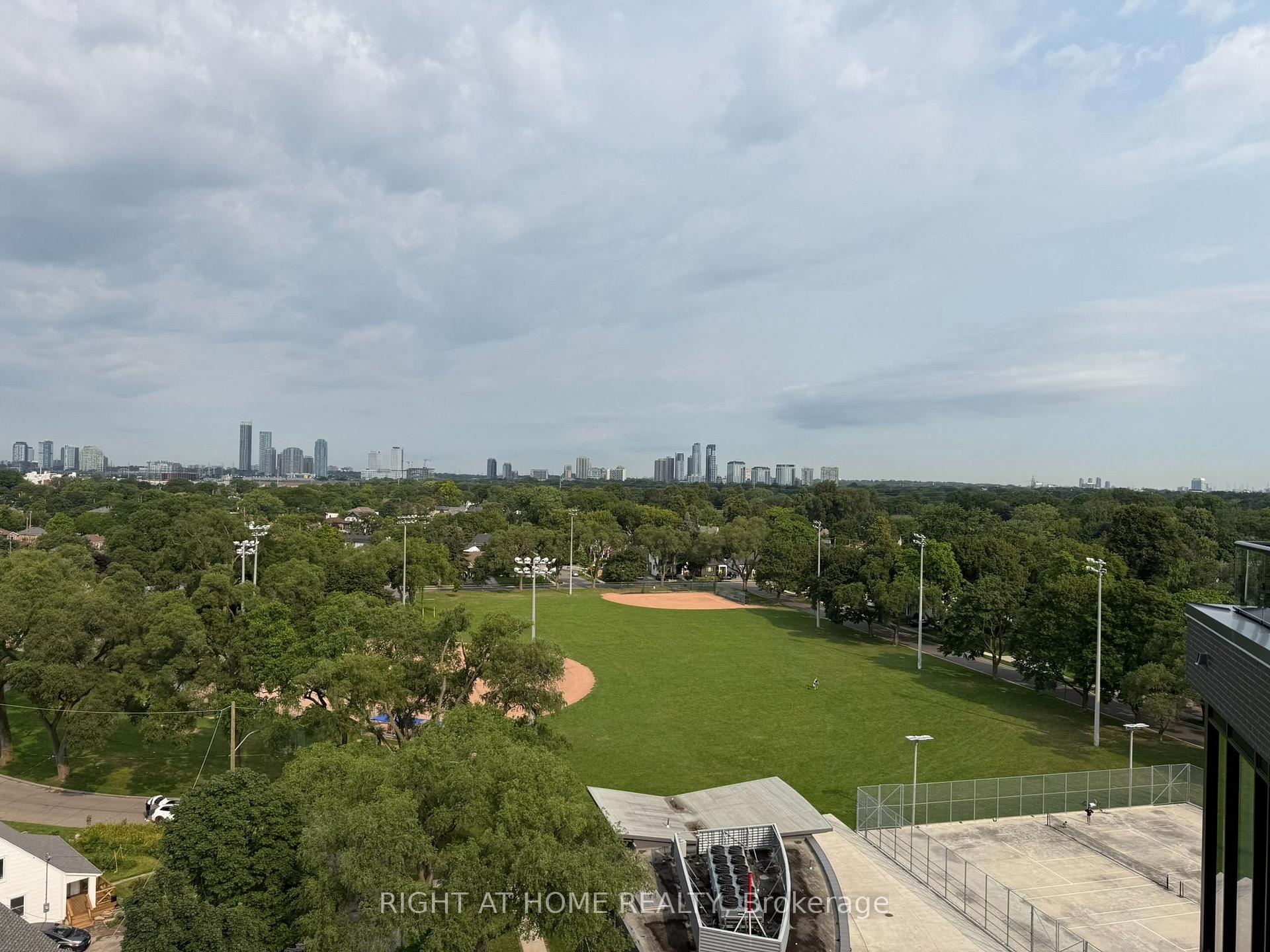 Photo 27 of Unit 817, 7 Smith Crescent, Etobicoke, Stonegate-Queensway — HOMEH
