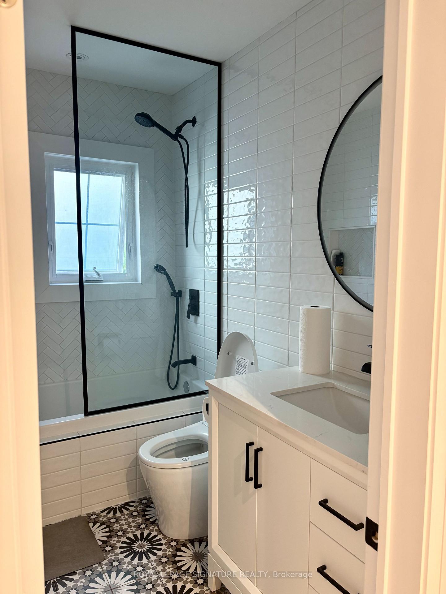 Photo 11 of Unit Main, 64 Twenty Third Street, Etobicoke, Long Branch — HOMEH