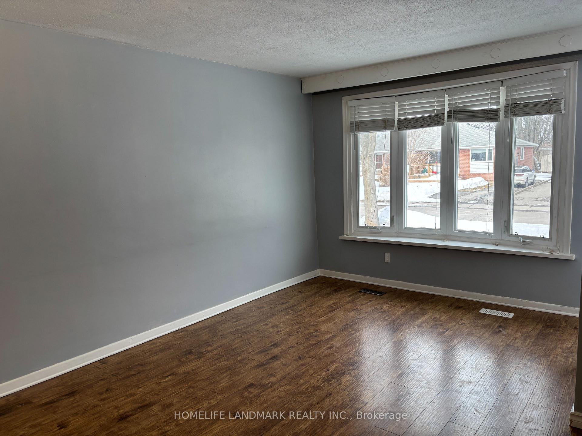 Photo 2 of Unit ( Main Floor ), 145 Tulloch Drive, Ajax, South East — HOMEH