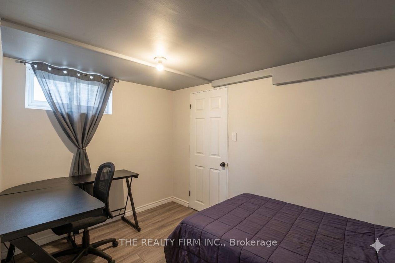 Photo 19 of 348 Winnipeg Boulevard, London, East H — HOMEH