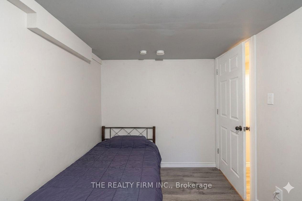 Photo 20 of 348 Winnipeg Boulevard, London, East H — HOMEH