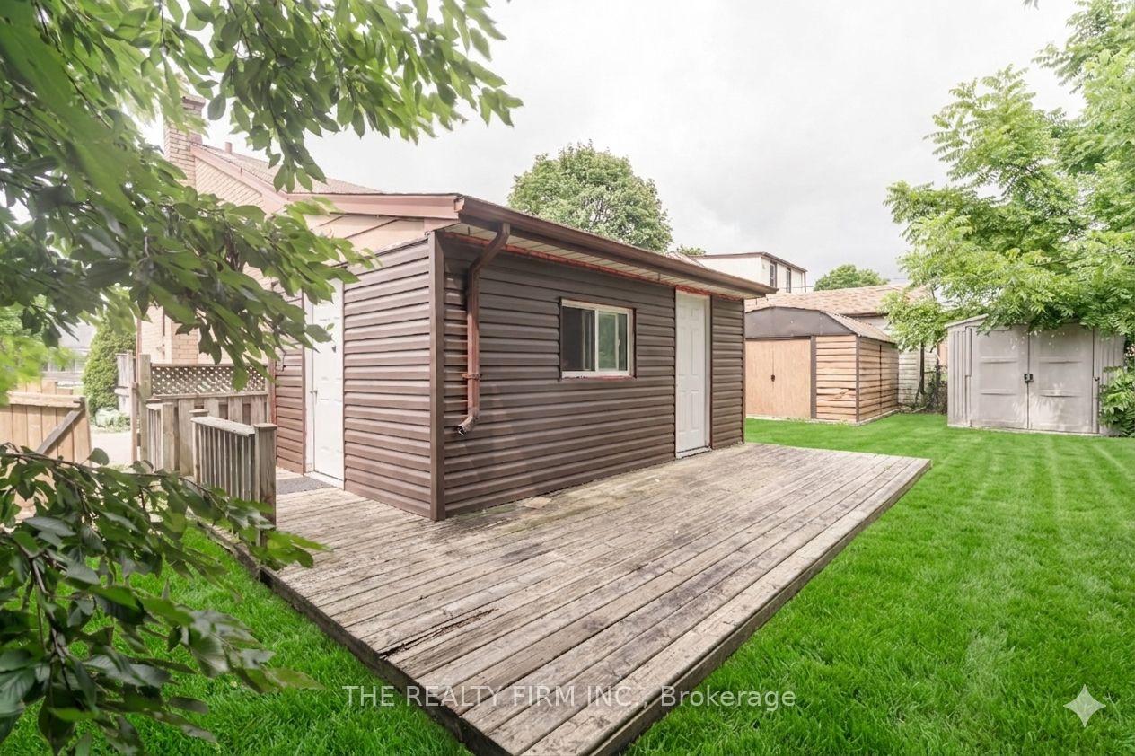 Photo 27 of 348 Winnipeg Boulevard, London, East H — HOMEH