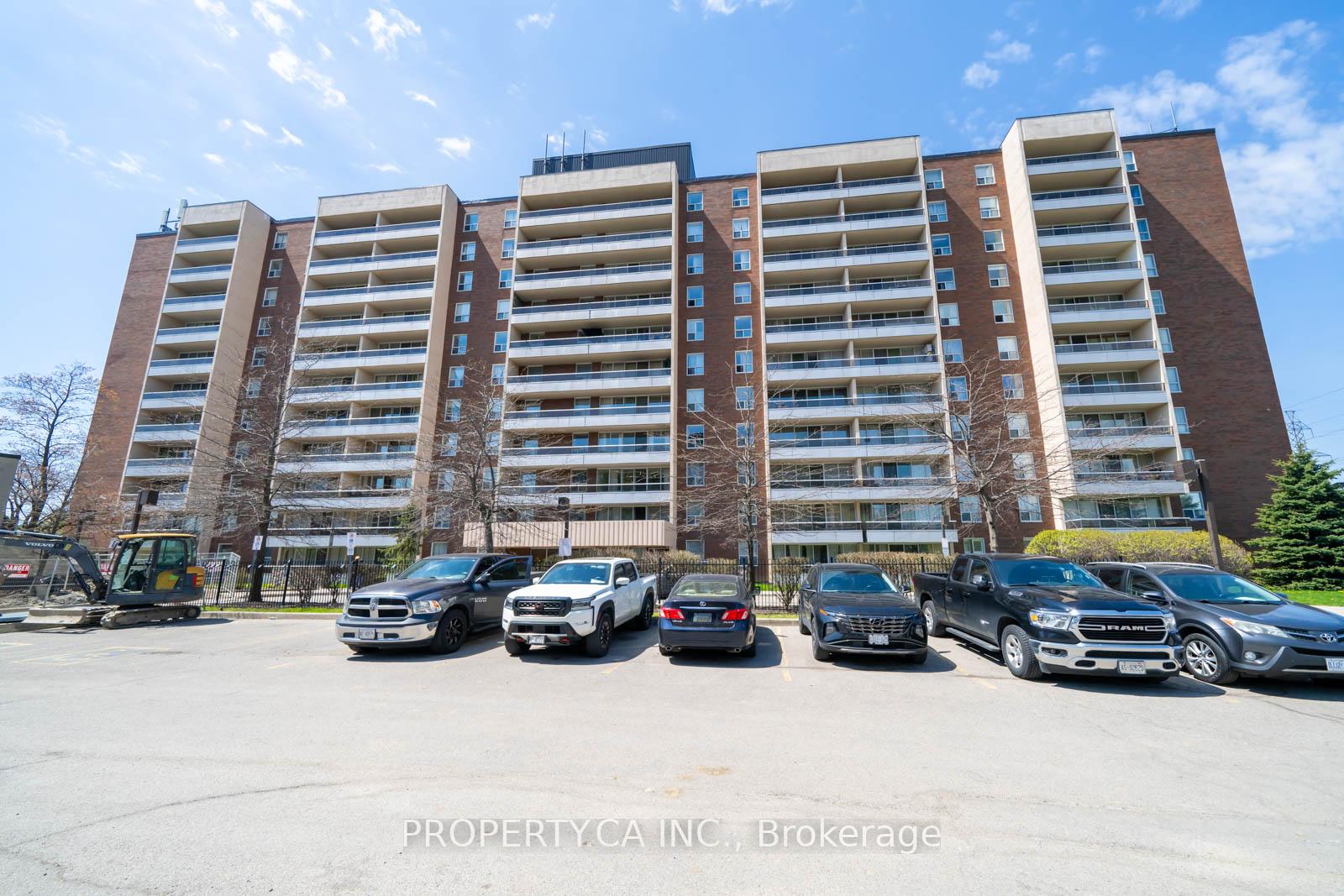 Front of Unit 901, 31 Four Winds Drive W