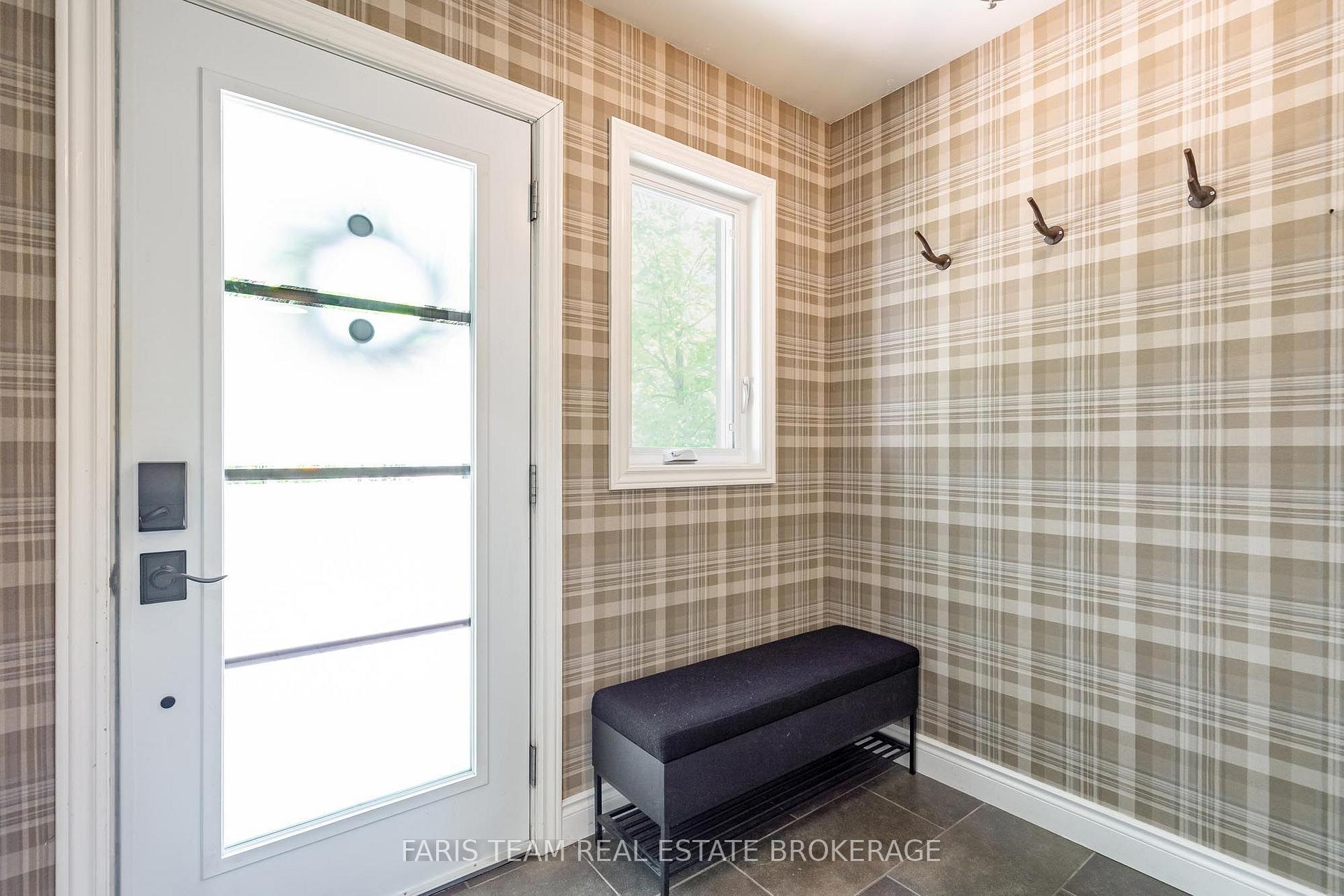 Photo 5 of 49 Huronwoods Drive, Oro-Medonte, Sugarbush — HOMEH