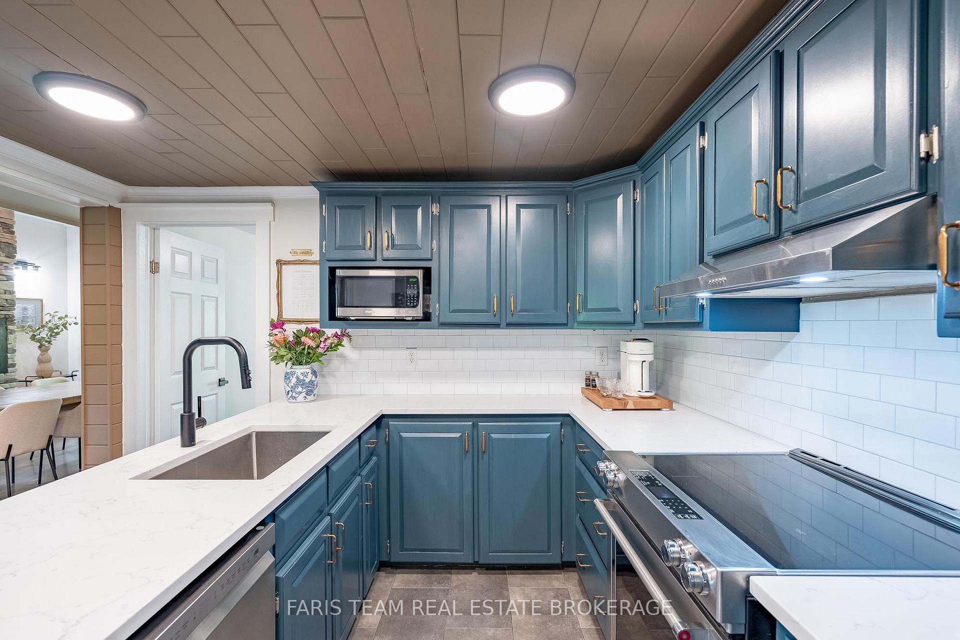 Photo 7 of 49 Huronwoods Drive, Oro-Medonte, Sugarbush — HOMEH