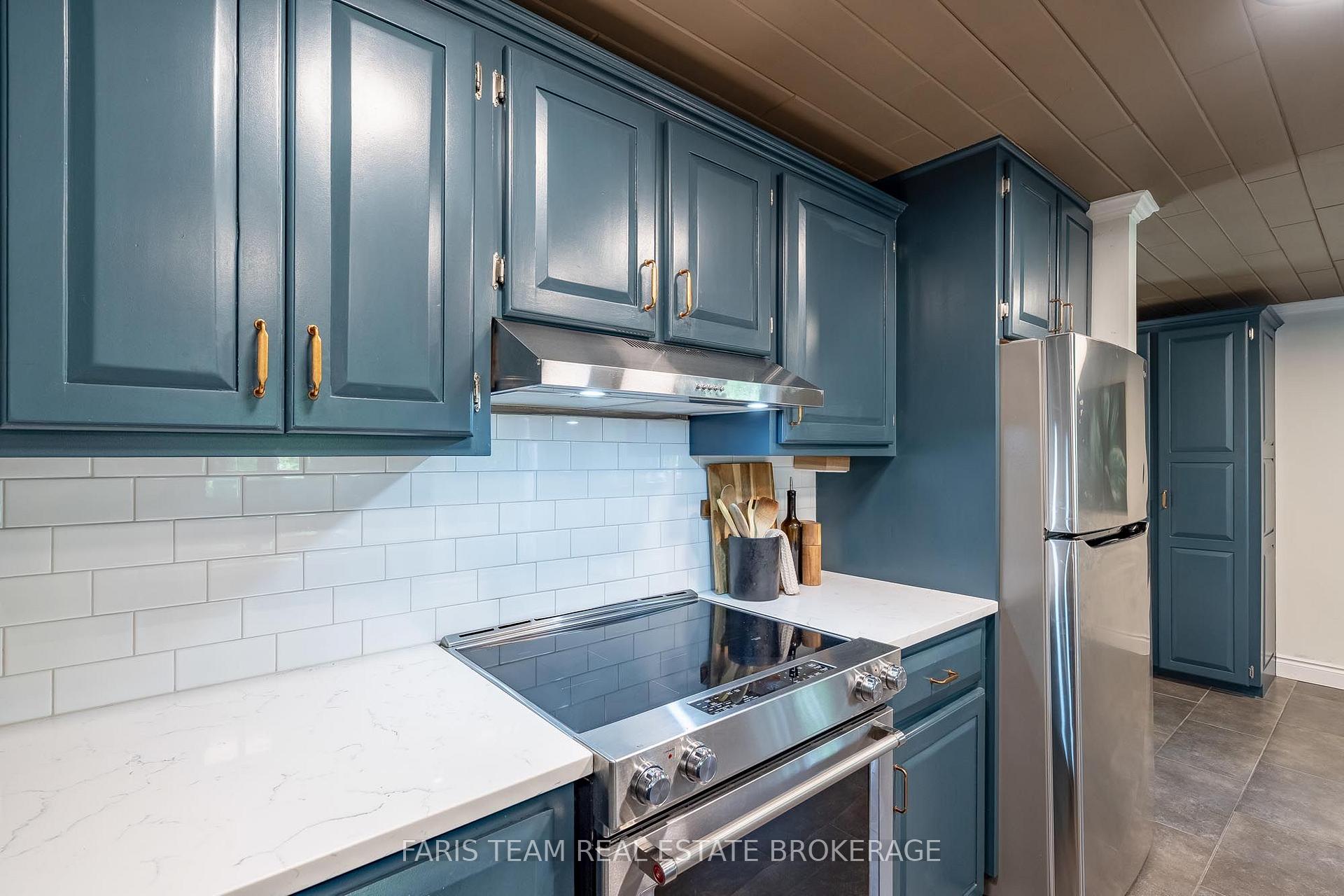 Photo 8 of 49 Huronwoods Drive, Oro-Medonte, Sugarbush — HOMEH