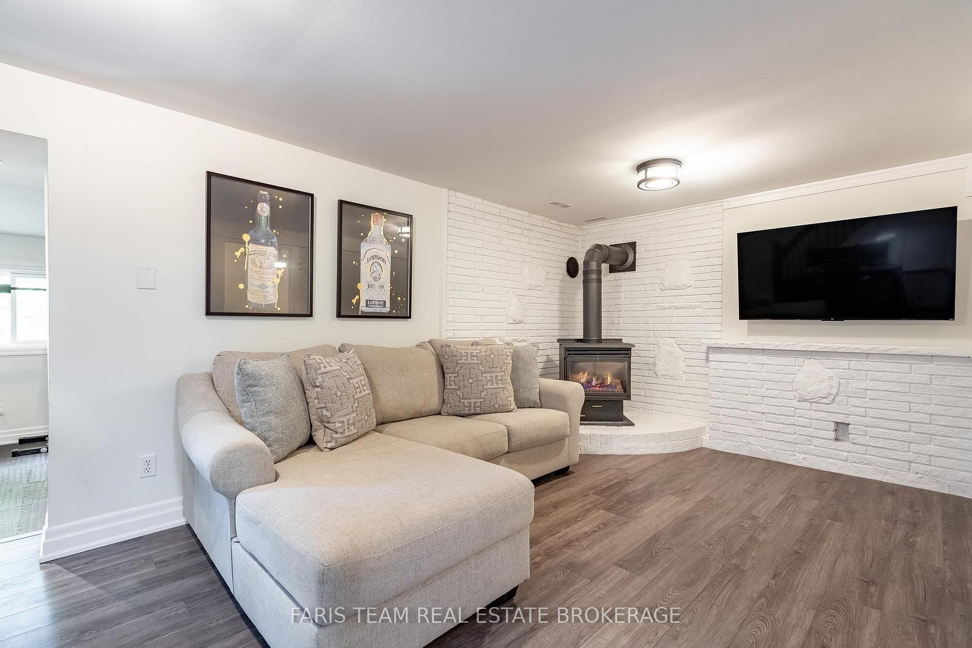 Photo 26 of 49 Huronwoods Drive, Oro-Medonte, Sugarbush — HOMEH