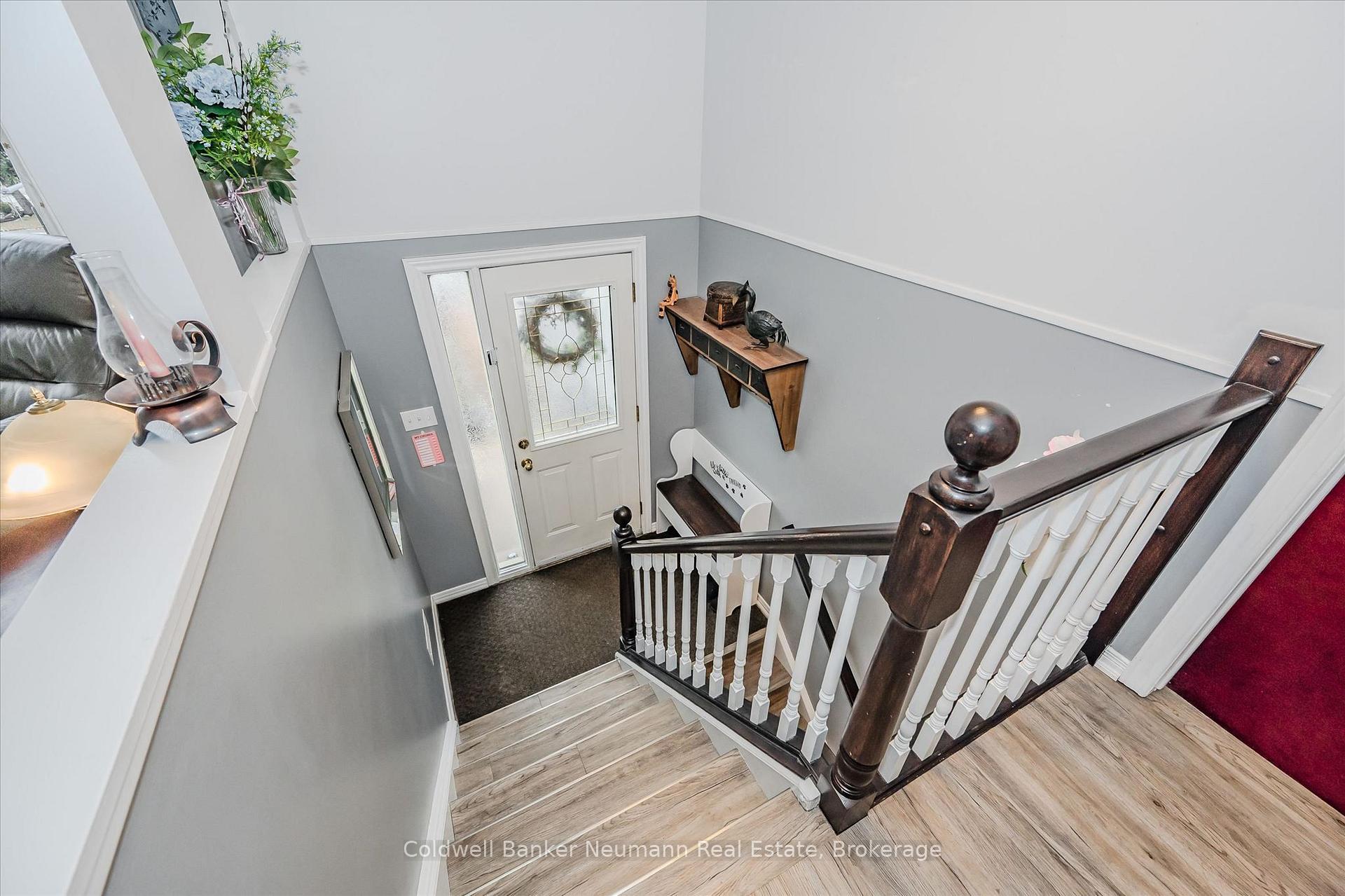 Photo 5 of 392 Imperial Road S, Guelph, Willow West/Sugarbush/West Acres — HOMEH