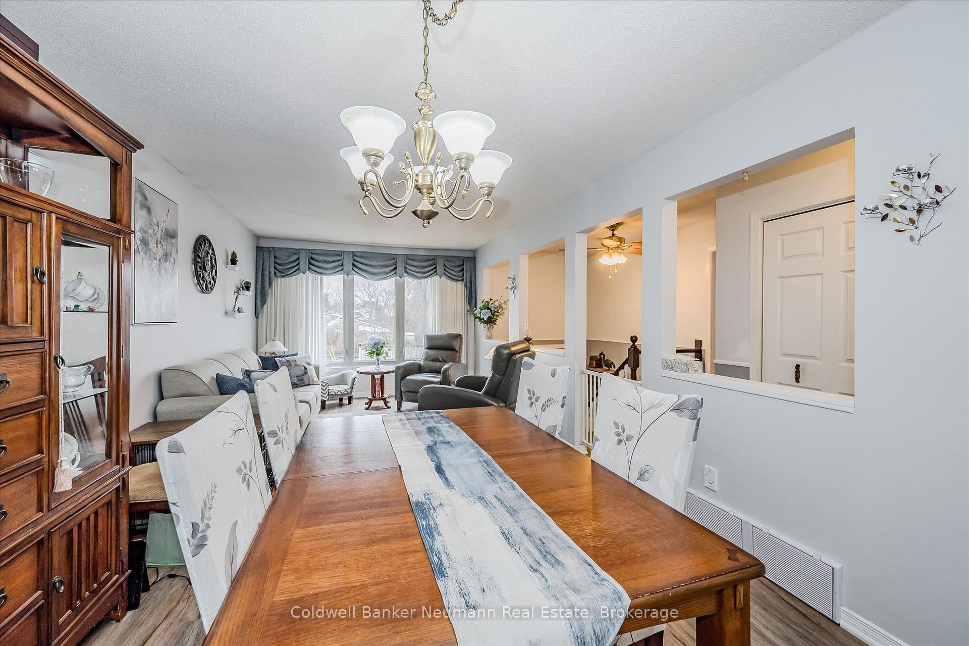 Photo 12 of 392 Imperial Road S, Guelph, Willow West/Sugarbush/West Acres — HOMEH