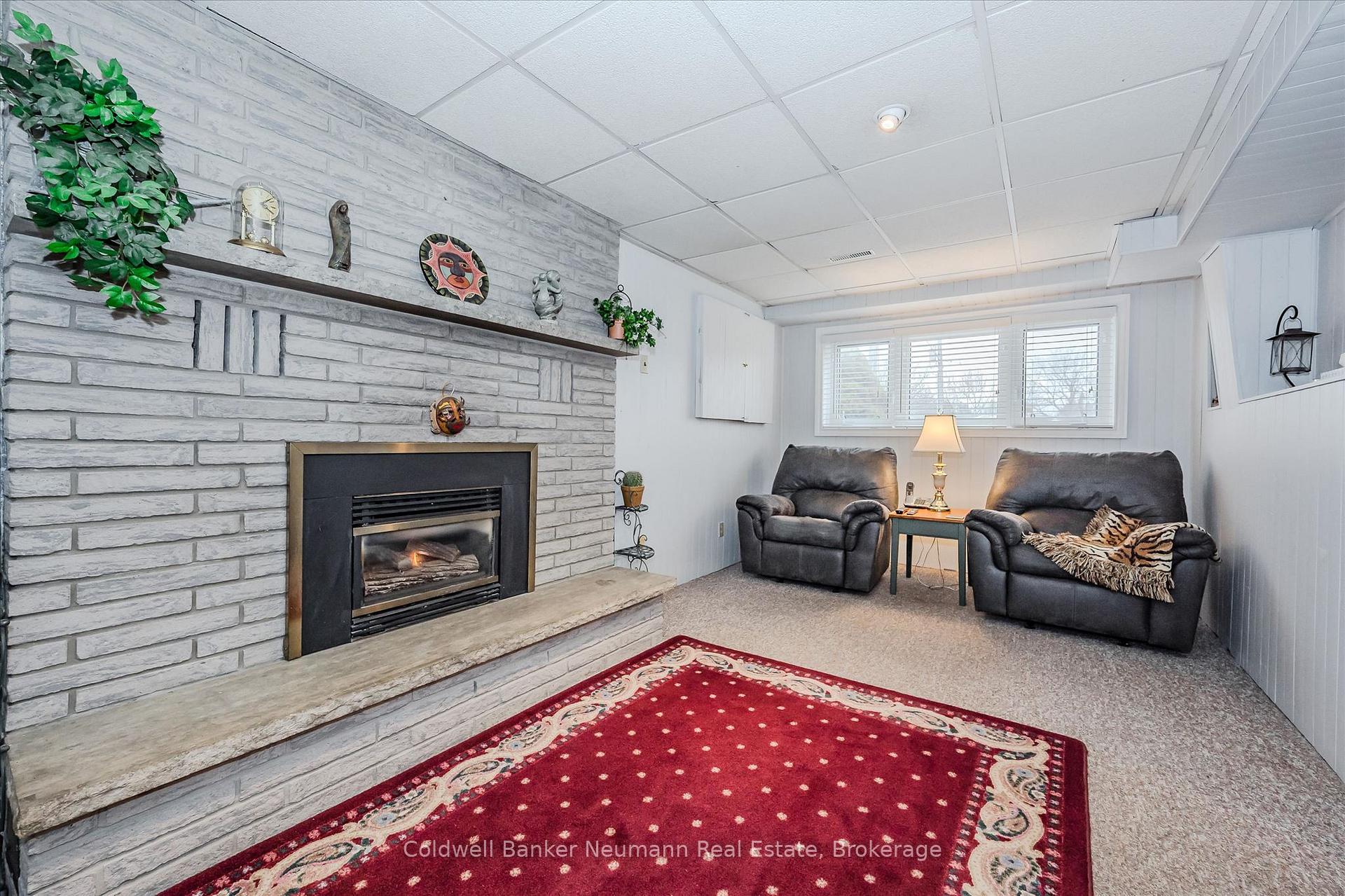 Photo 23 of 392 Imperial Road S, Guelph, Willow West/Sugarbush/West Acres — HOMEH