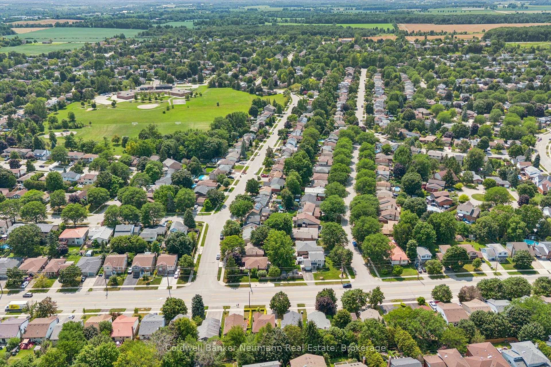 Photo 40 of 392 Imperial Road S, Guelph, Willow West/Sugarbush/West Acres — HOMEH
