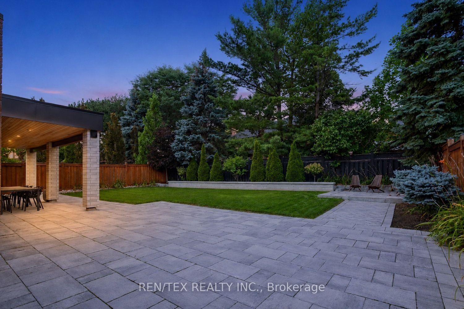 Photo 2 of 84 Wilshire Boulevard, Vaughan, East Woodbridge — HOMEH