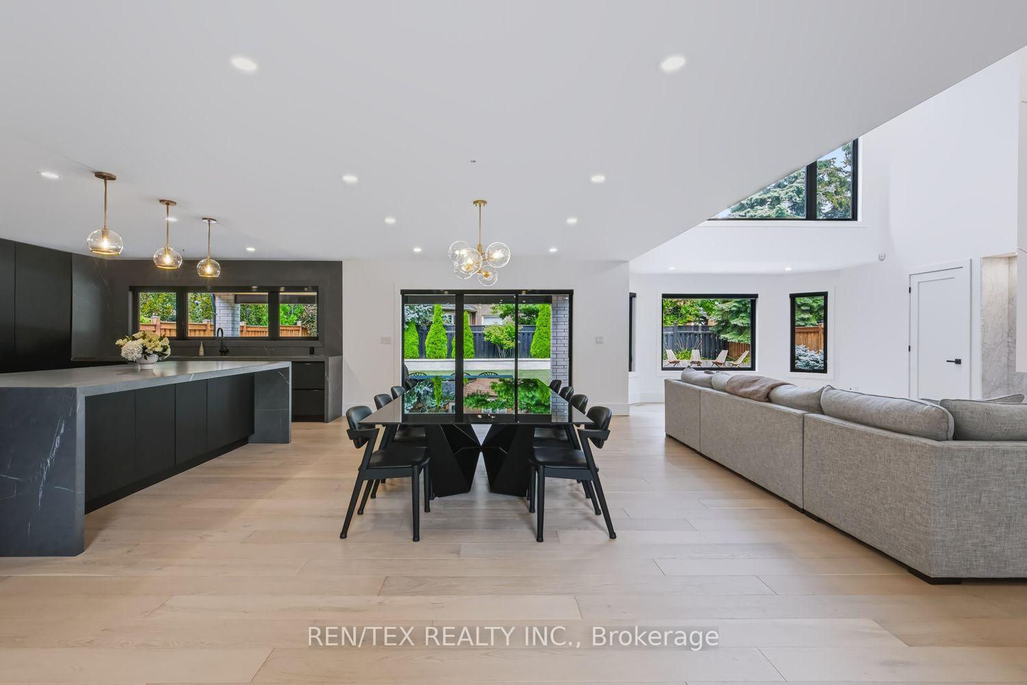 Photo 6 of 84 Wilshire Boulevard, Vaughan, East Woodbridge — HOMEH