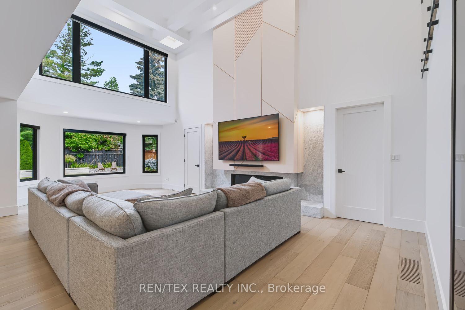 Photo 7 of 84 Wilshire Boulevard, Vaughan, East Woodbridge — HOMEH