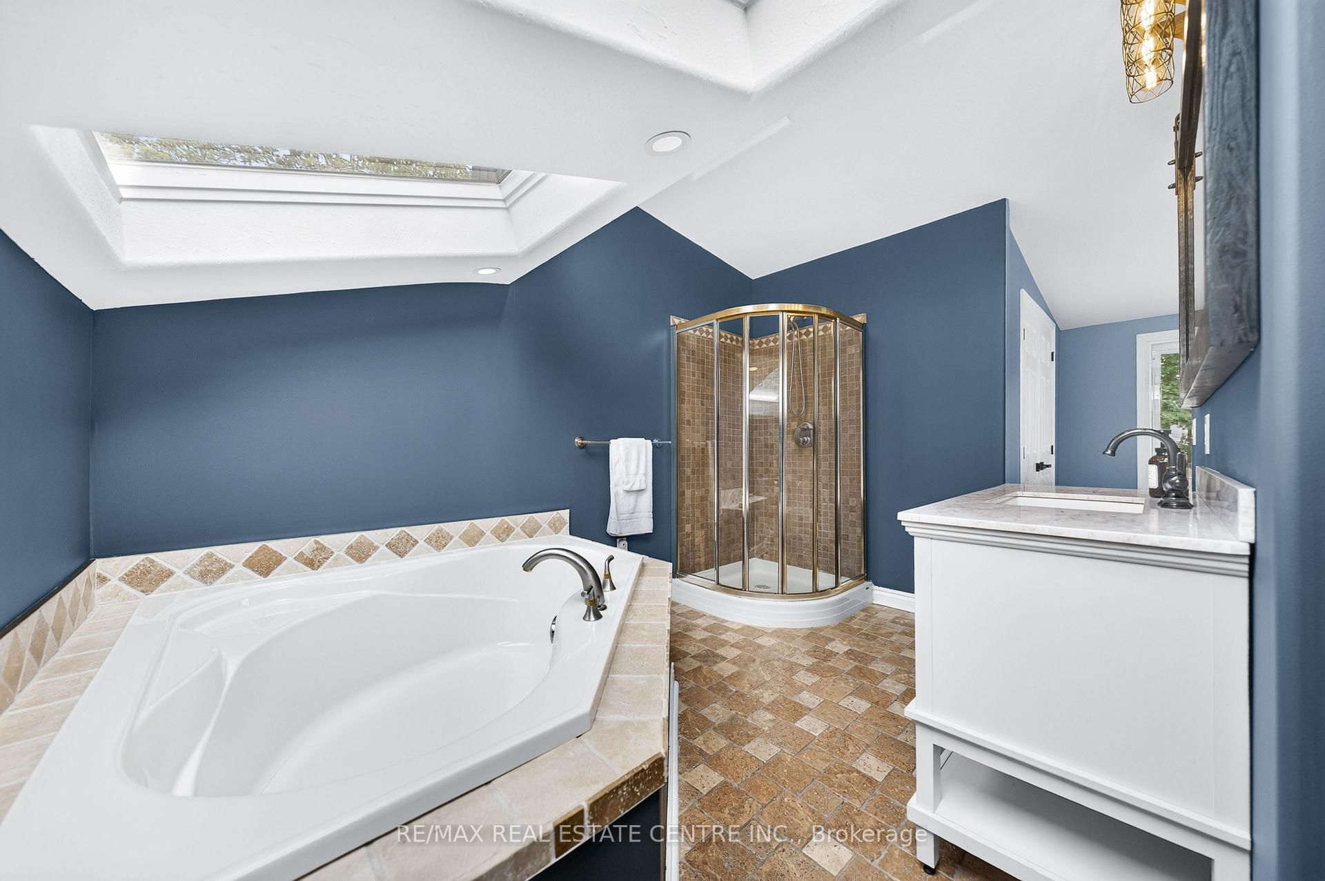 Photo 33 of 4905 Mapleview Crescent, Port Colborne, Sherkston — HOMEH