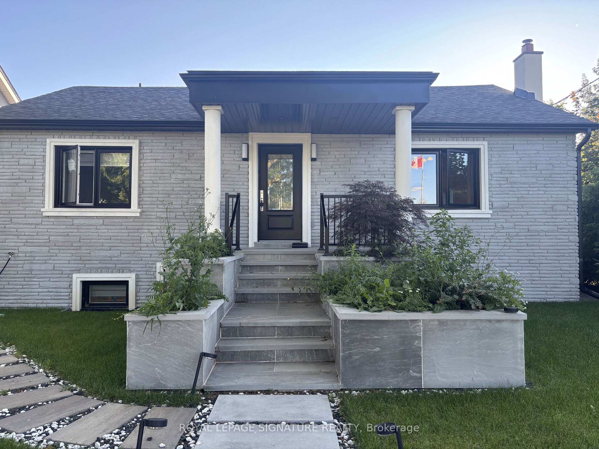 Photo 2 of Unit Main 1, 64 Twenty Third Street, Etobicoke, Long Branch — HOMEH