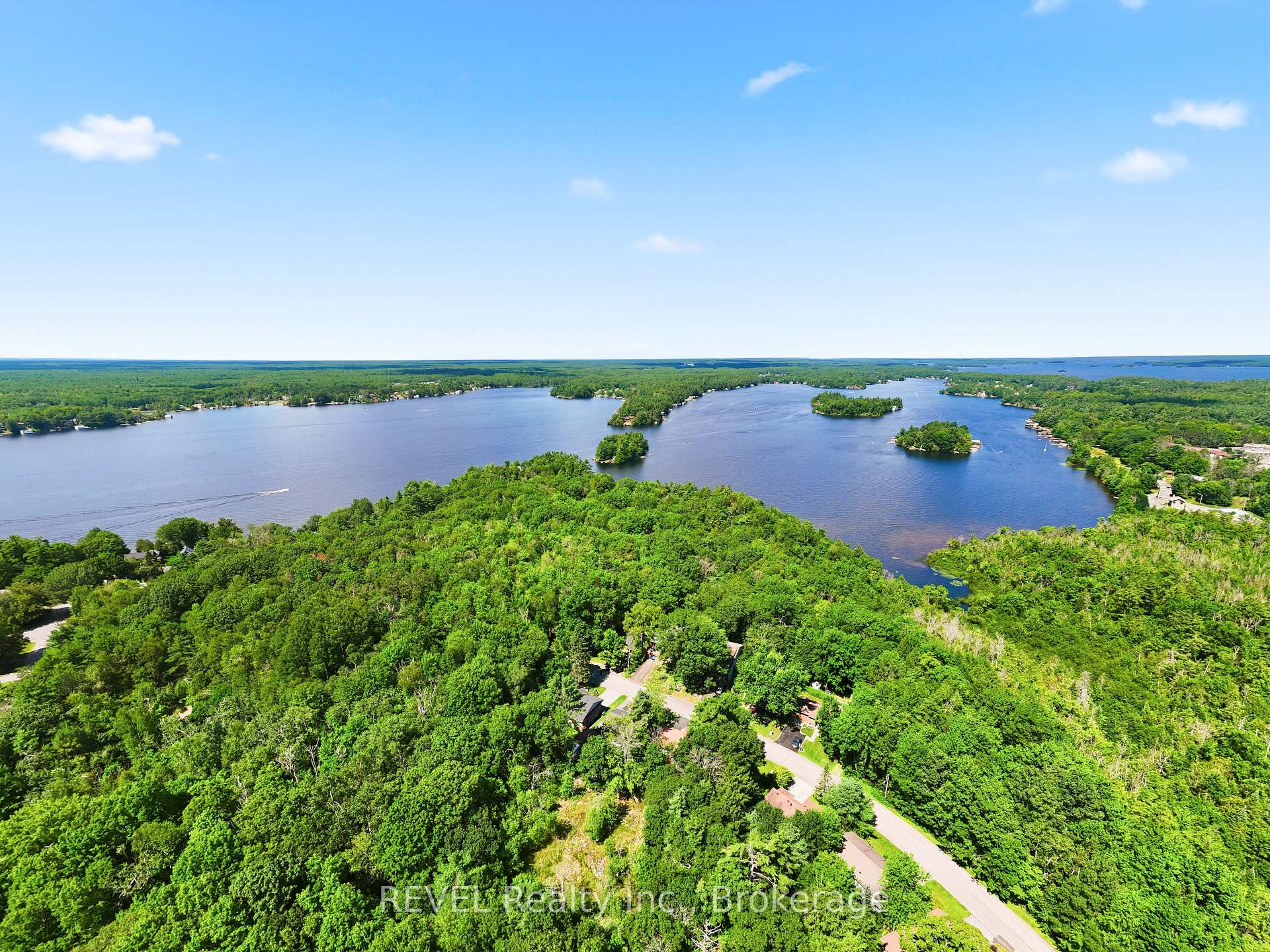 Photo 40 of 370 Segwun Boulevard, Gravenhurst, Muskoka (S) — HOMEH