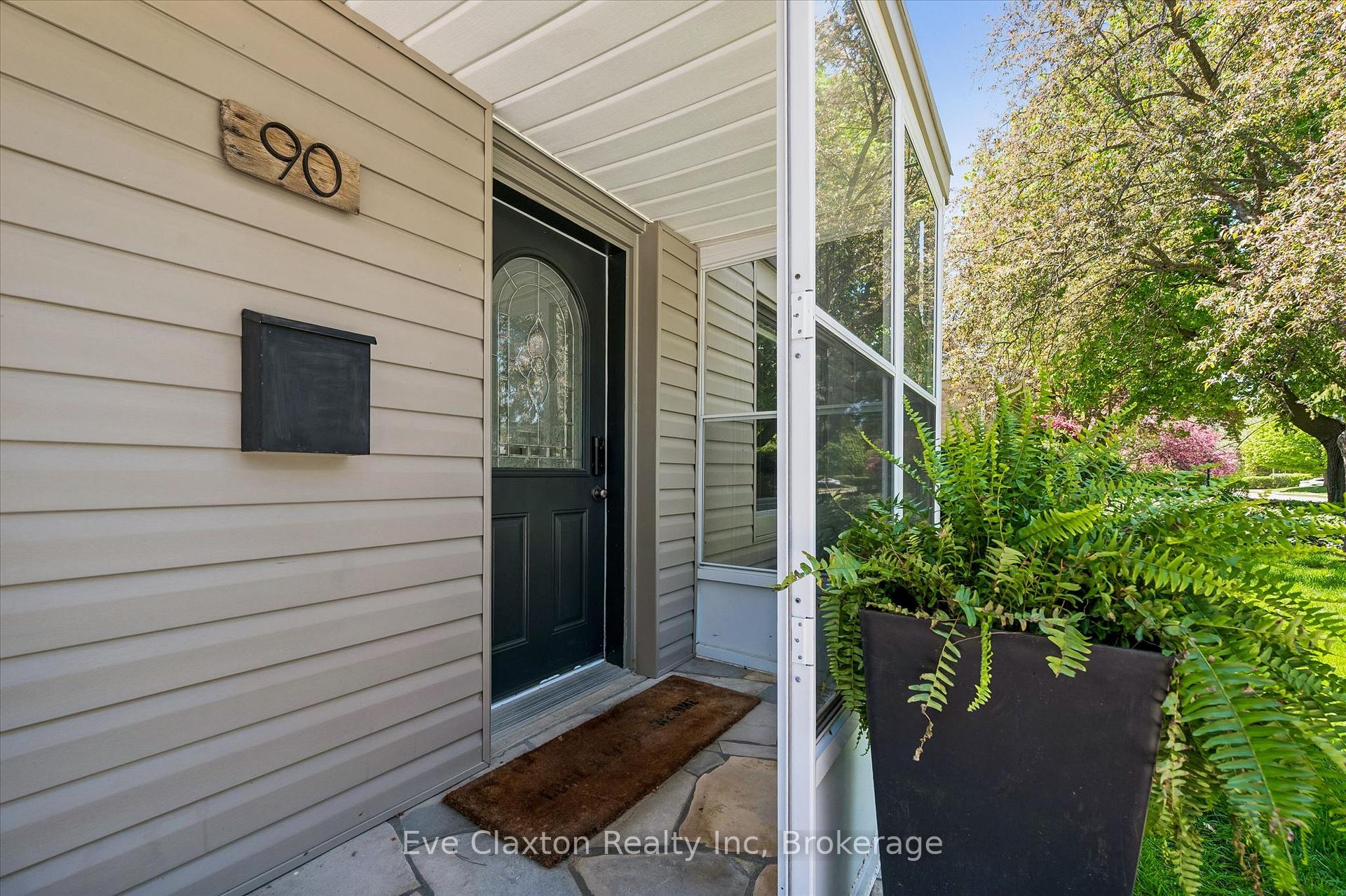 Photo 5 of 90 Dean Avenue, Guelph, Dovercliffe Park/Old University — HOMEH