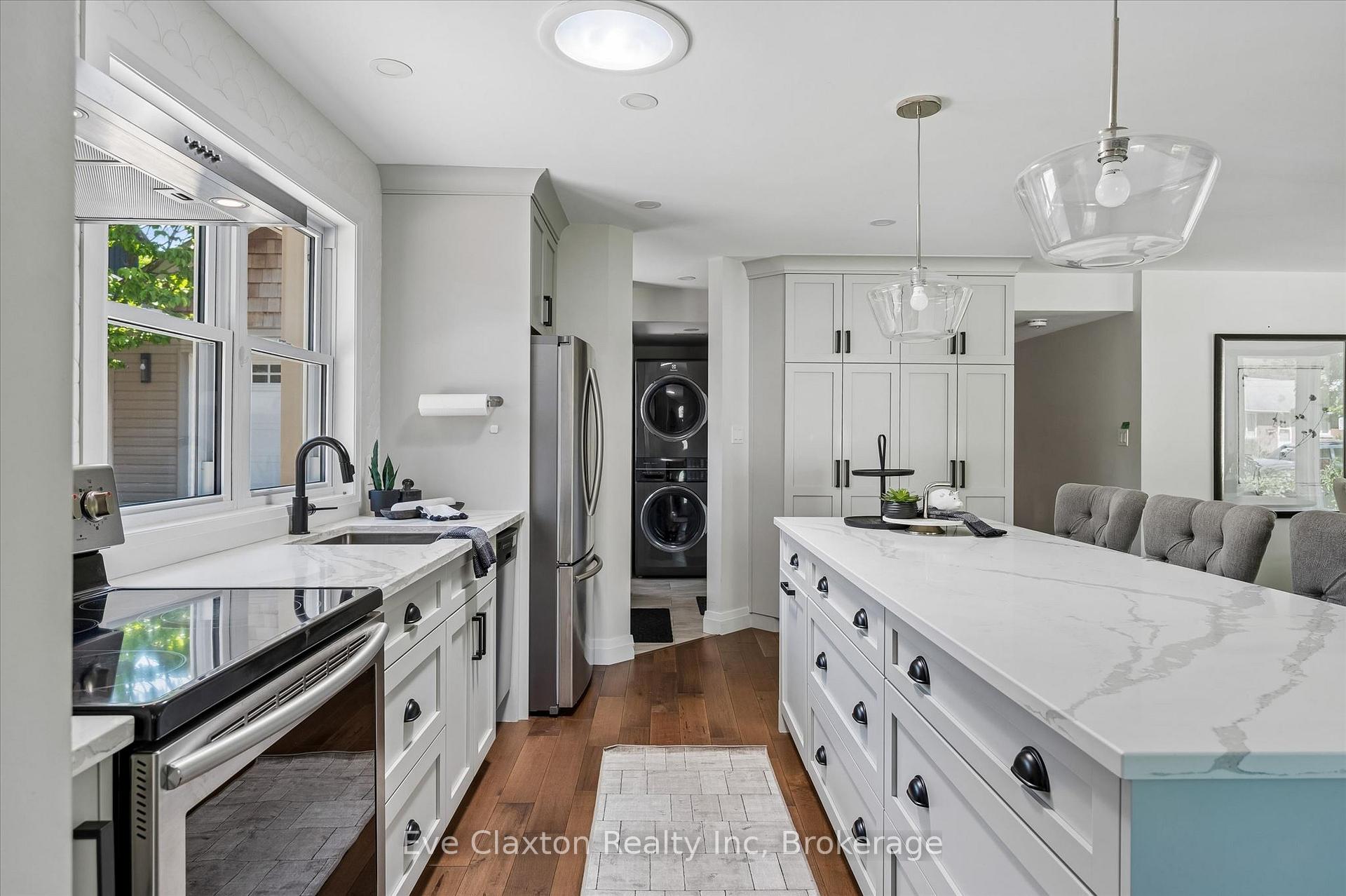 Photo 12 of 90 Dean Avenue, Guelph, Dovercliffe Park/Old University — HOMEH