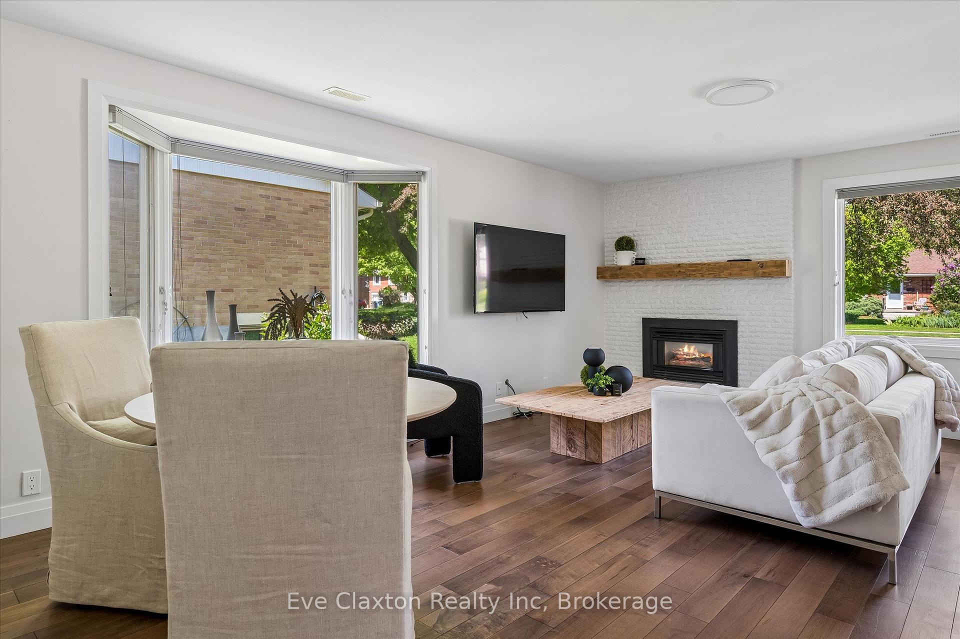 Photo 17 of 90 Dean Avenue, Guelph, Dovercliffe Park/Old University — HOMEH