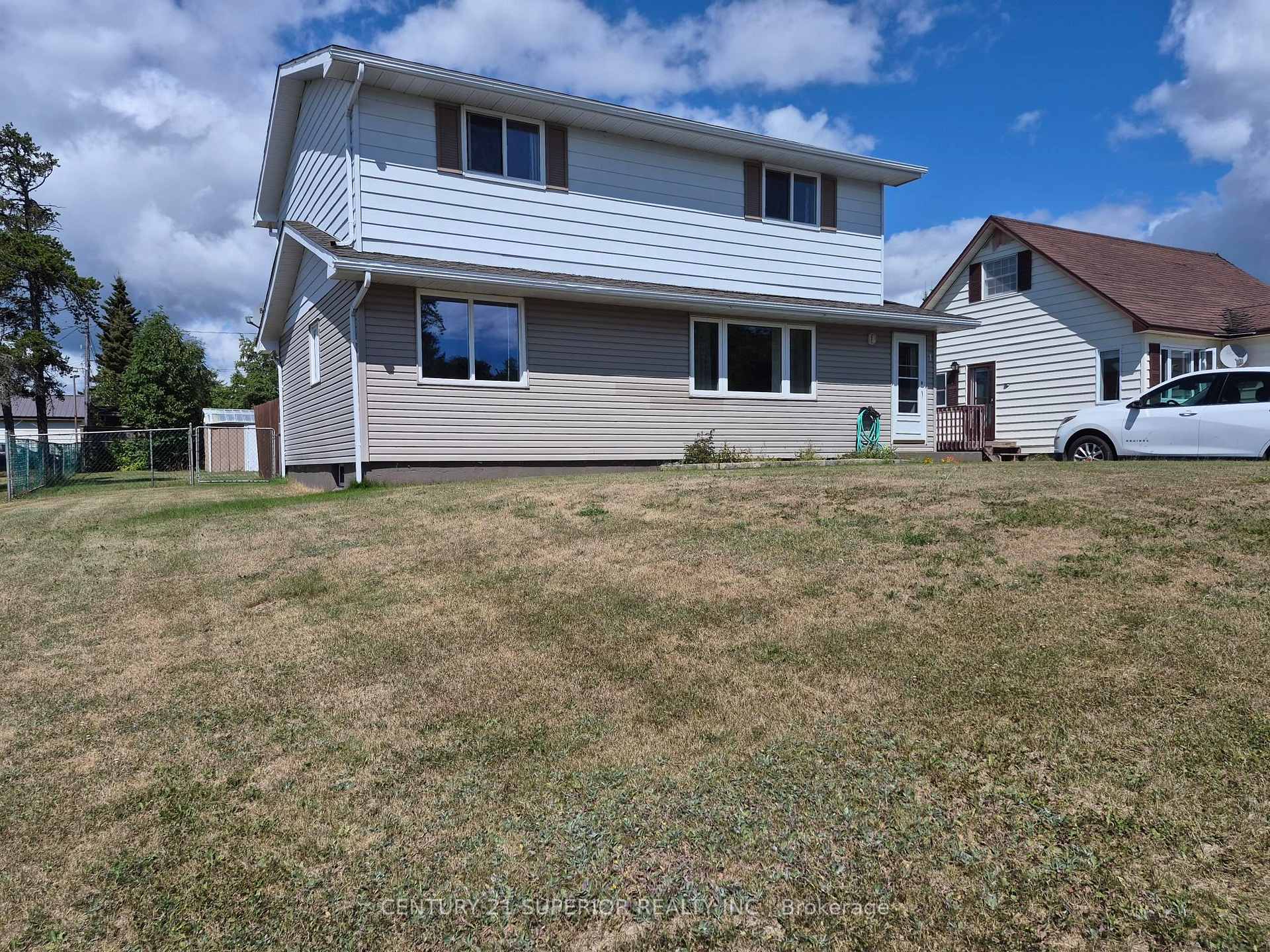 Photo 3 of 1 Laurier Ave, Terrace Bay, TB-92 — HOMEH