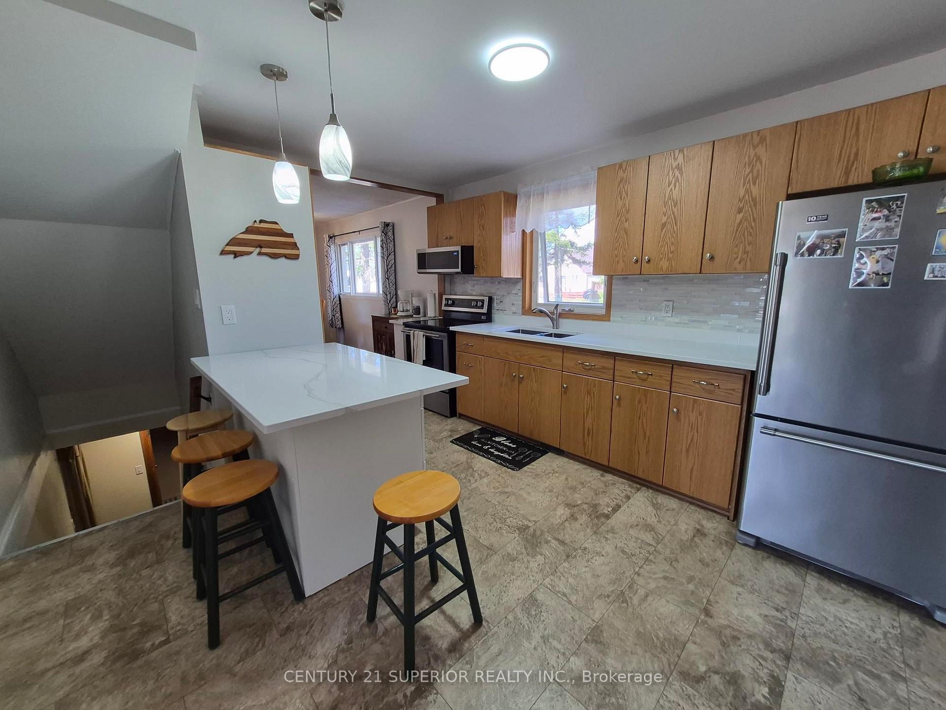 Photo 10 of 1 Laurier Ave, Terrace Bay, TB-92 — HOMEH