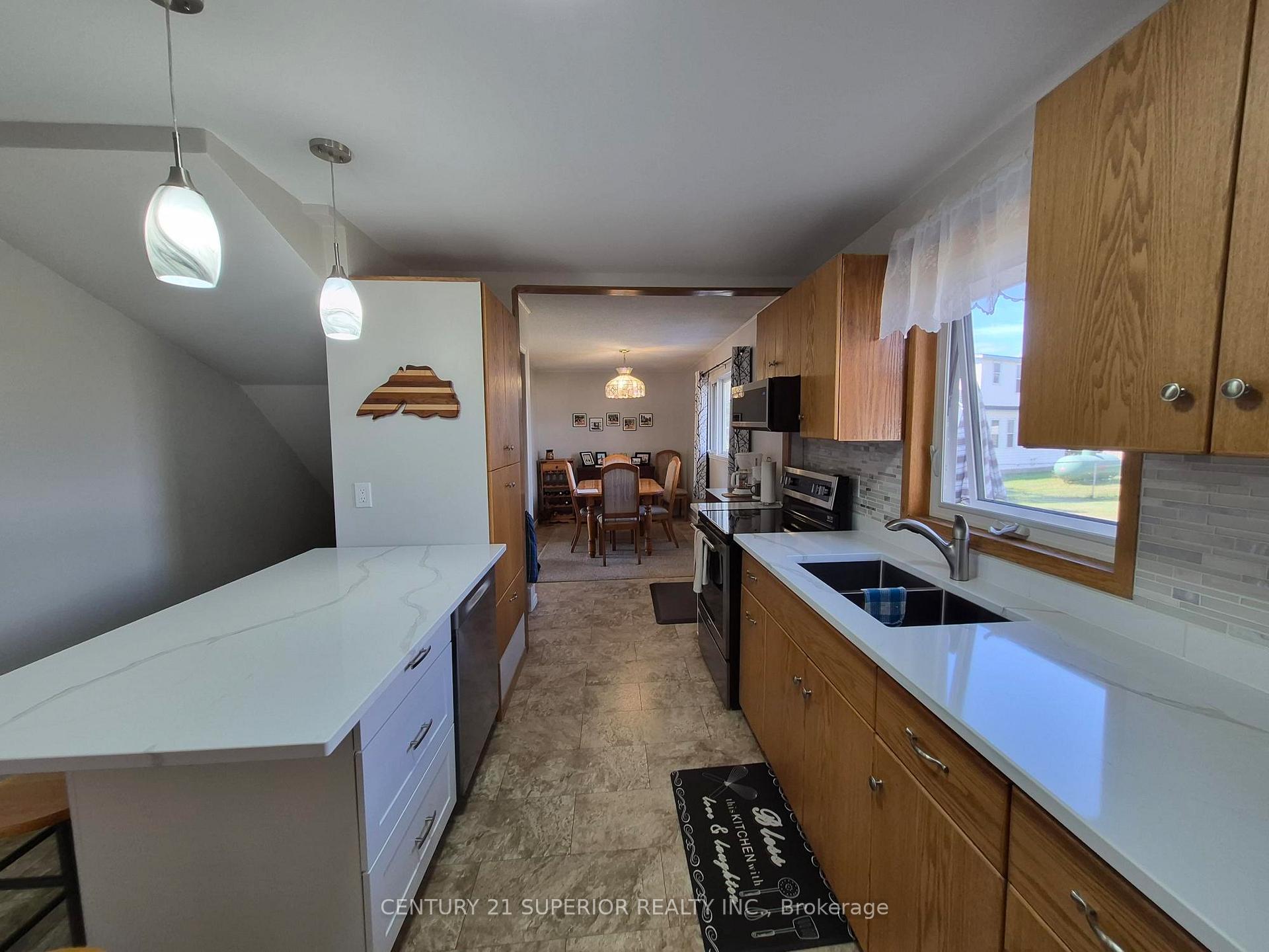 Photo 11 of 1 Laurier Ave, Terrace Bay, TB-92 — HOMEH