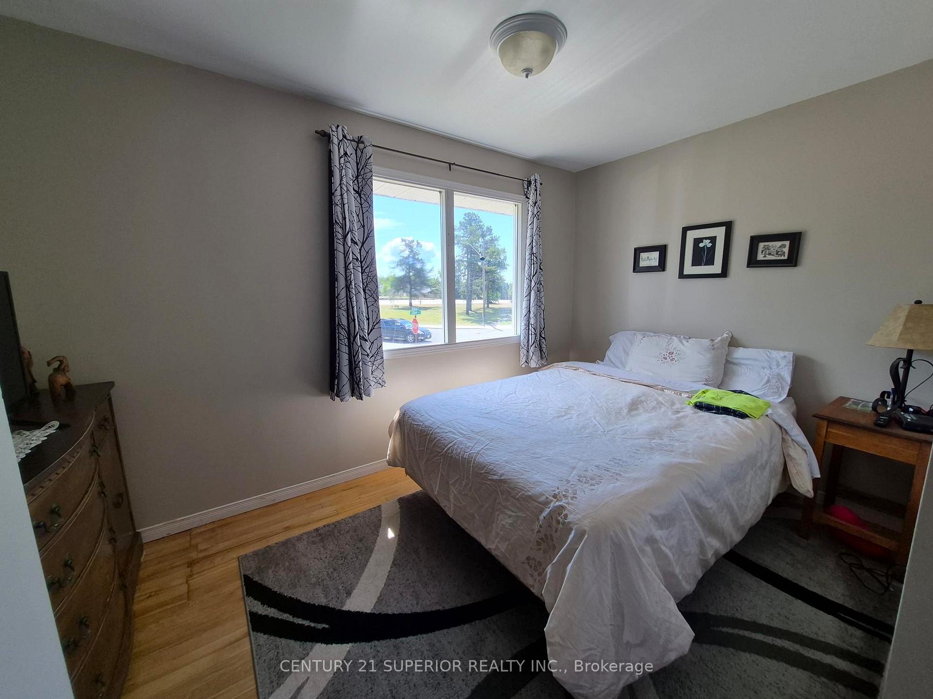 Photo 12 of 1 Laurier Ave, Terrace Bay, TB-92 — HOMEH
