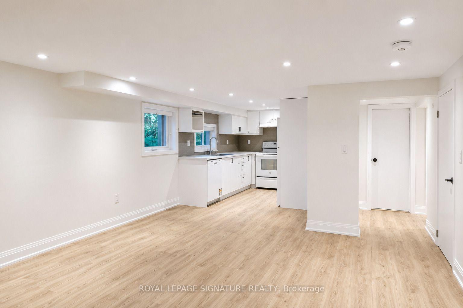 Photo 5 of Unit 2, 64 Twenty Third Street, Etobicoke, Long Branch — HOMEH