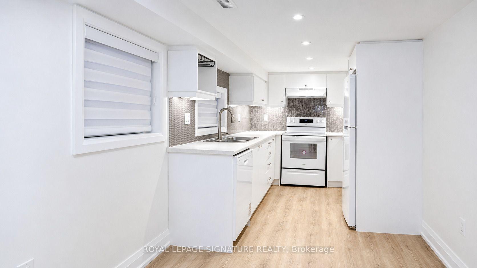 Photo 7 of Unit 2, 64 Twenty Third Street, Etobicoke, Long Branch — HOMEH