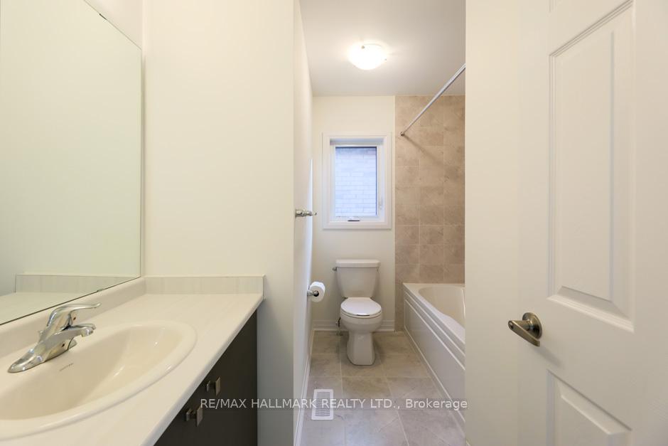 Photo 16 of 58 Masters Street, Welland, Dain City — HOMEH