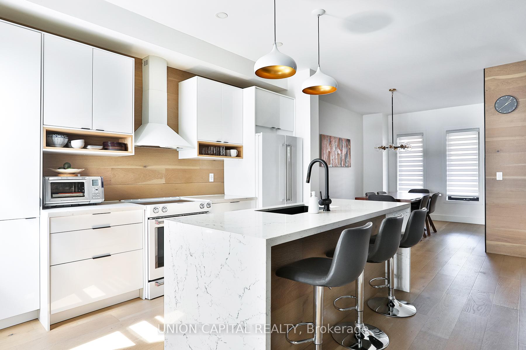 Photo 6 of 21 Alma Avenue, Toronto, Little Portugal — HOMEH