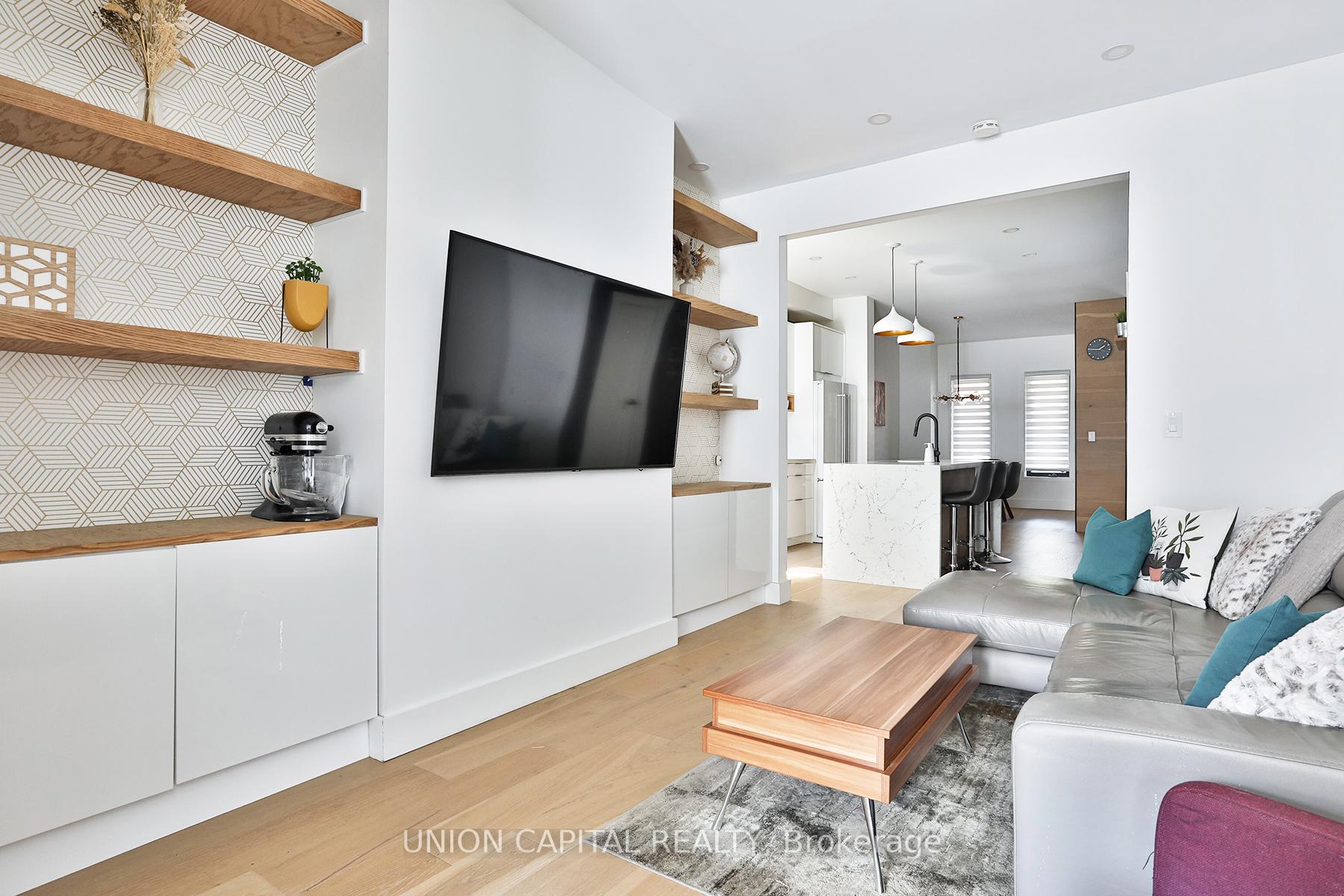Photo 11 of 21 Alma Avenue, Toronto, Little Portugal — HOMEH