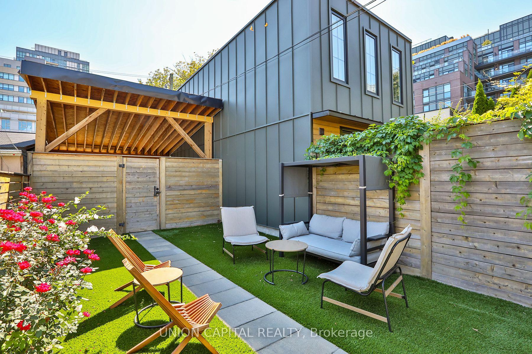 Photo 23 of 21 Alma Avenue, Toronto, Little Portugal — HOMEH