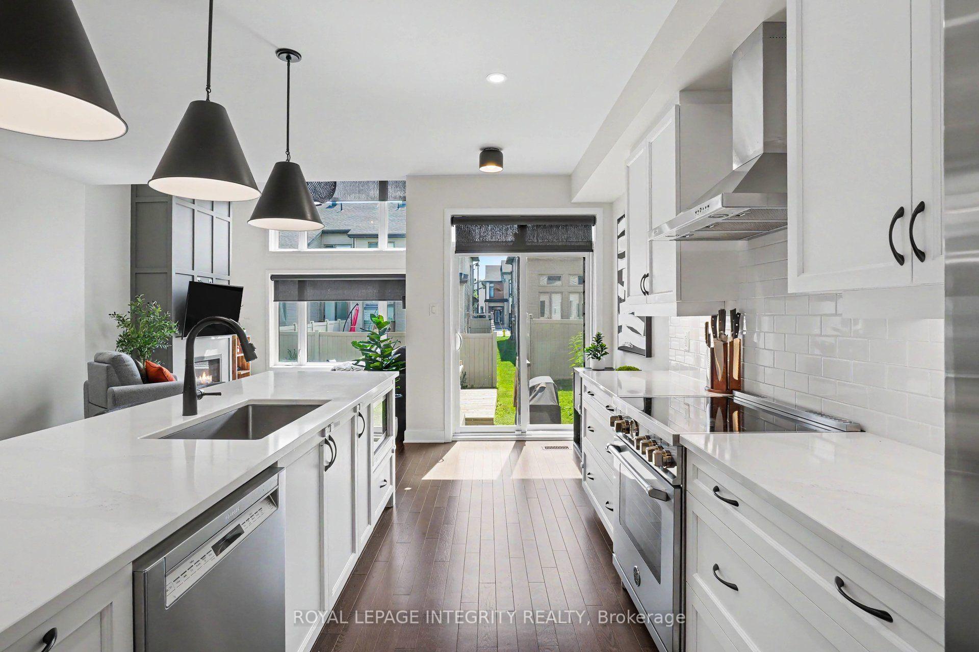 Photo 12 of 523 Triangle Street, Ottawa, Kanata - Emerald Meadows/Trailwest — HOMEH