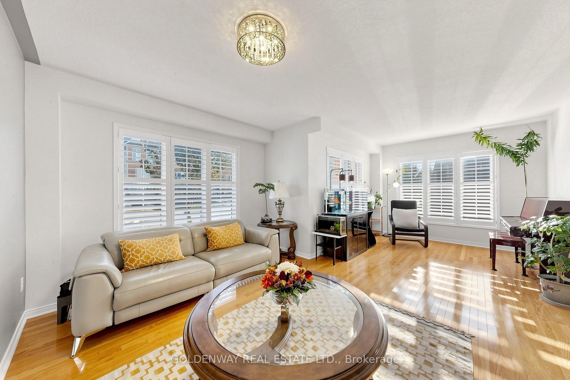 Photo 3 of 2200 Bur Oak Avenue, Markham, Greensborough — HOMEH