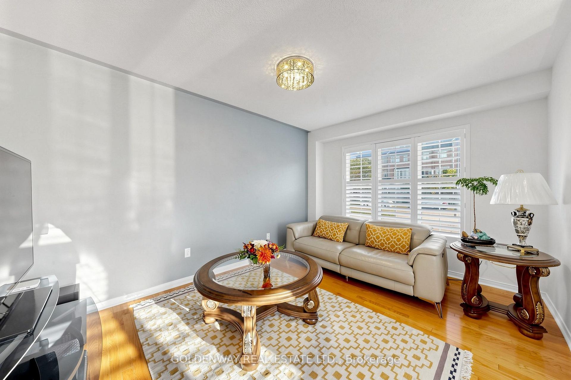Photo 4 of 2200 Bur Oak Avenue, Markham, Greensborough — HOMEH