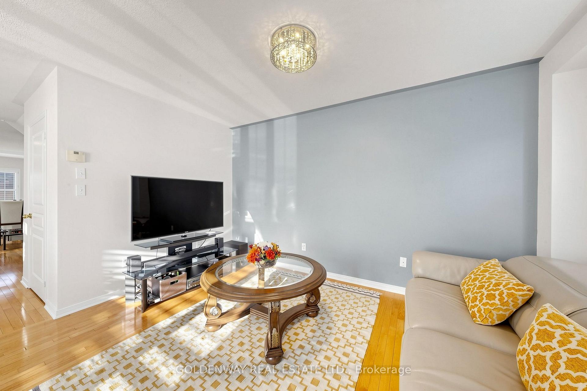 Photo 5 of 2200 Bur Oak Avenue, Markham, Greensborough — HOMEH