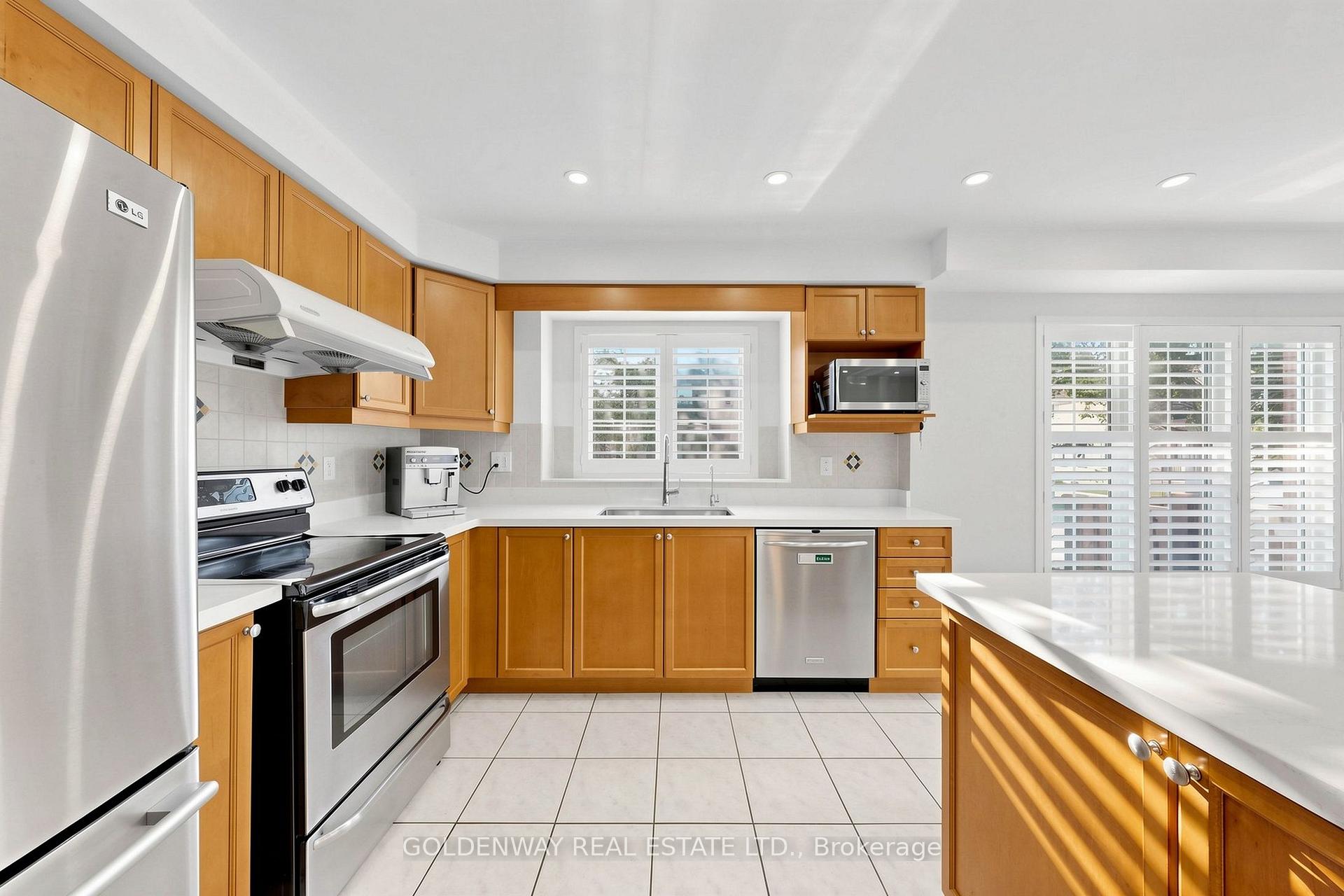 Photo 7 of 2200 Bur Oak Avenue, Markham, Greensborough — HOMEH